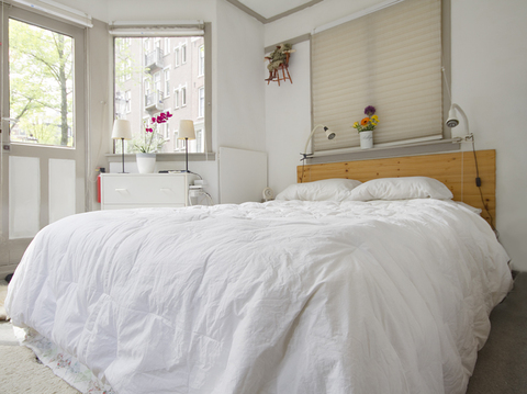 Small studio on an original Amsterdam houseboat. — Amsterdam stay