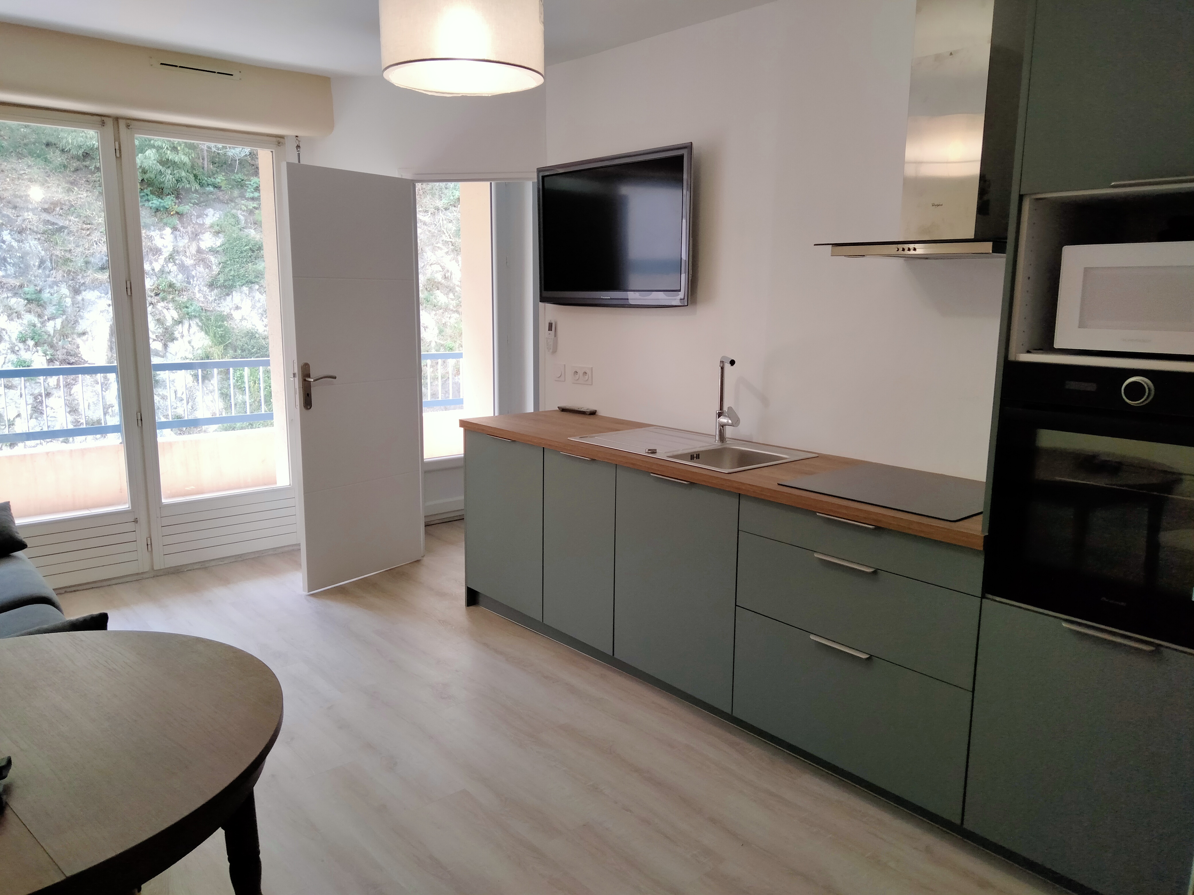 apt T2 with air conditioning, facing the thermal baths 50 m