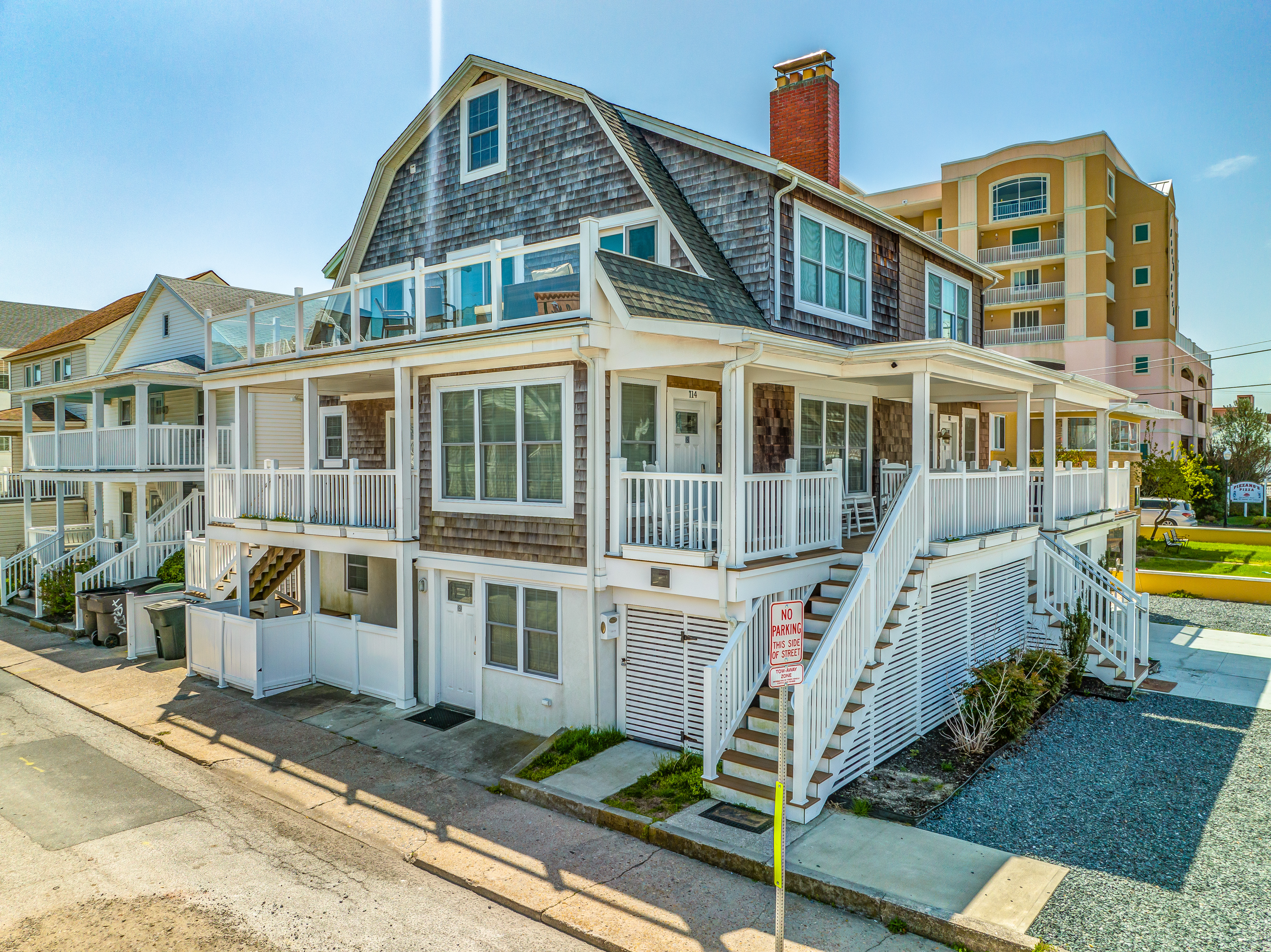 Beach House Sleeps 20 (714) 200ft to beach - Houses for Rent in