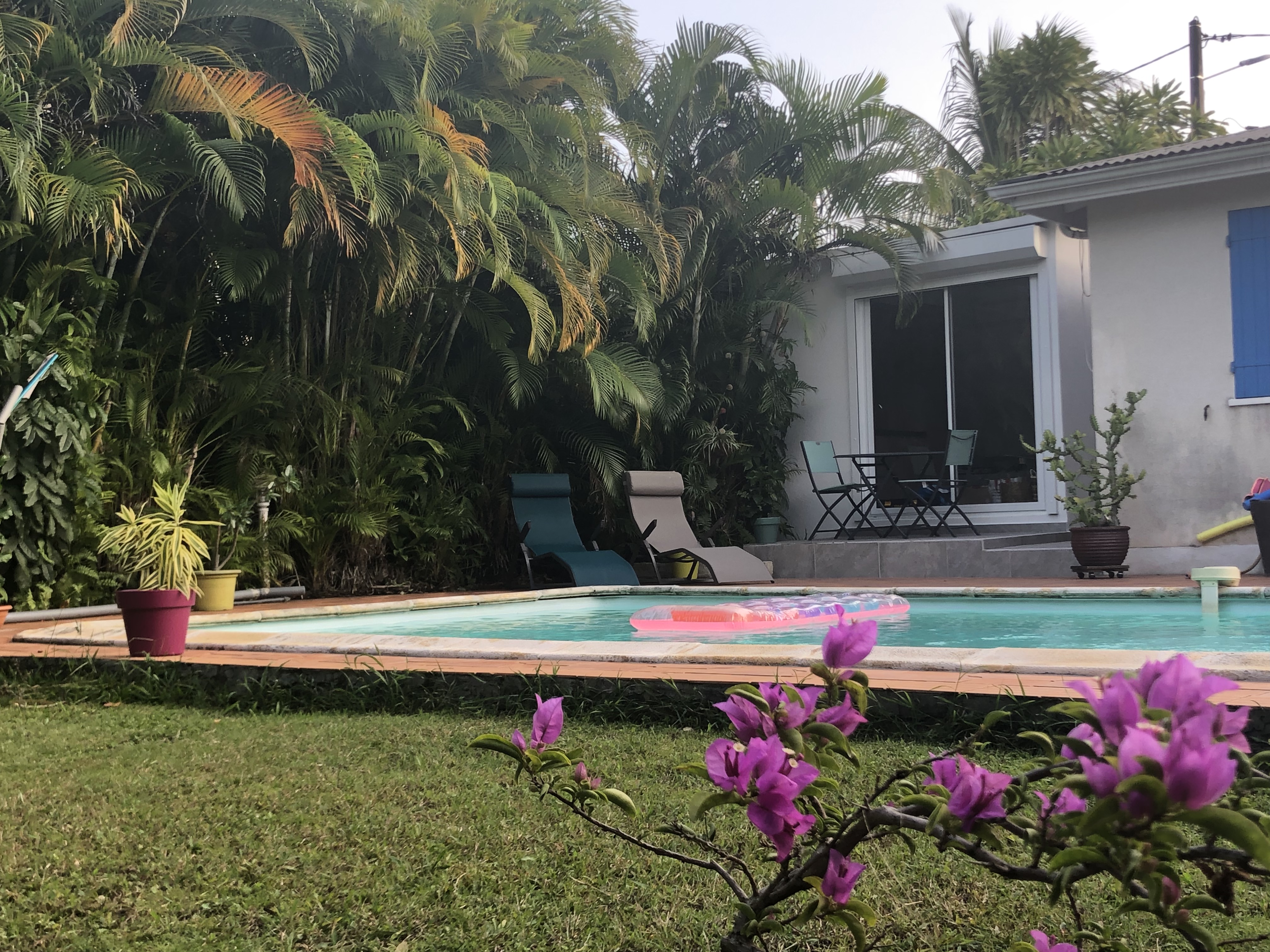 Independent studio with pool