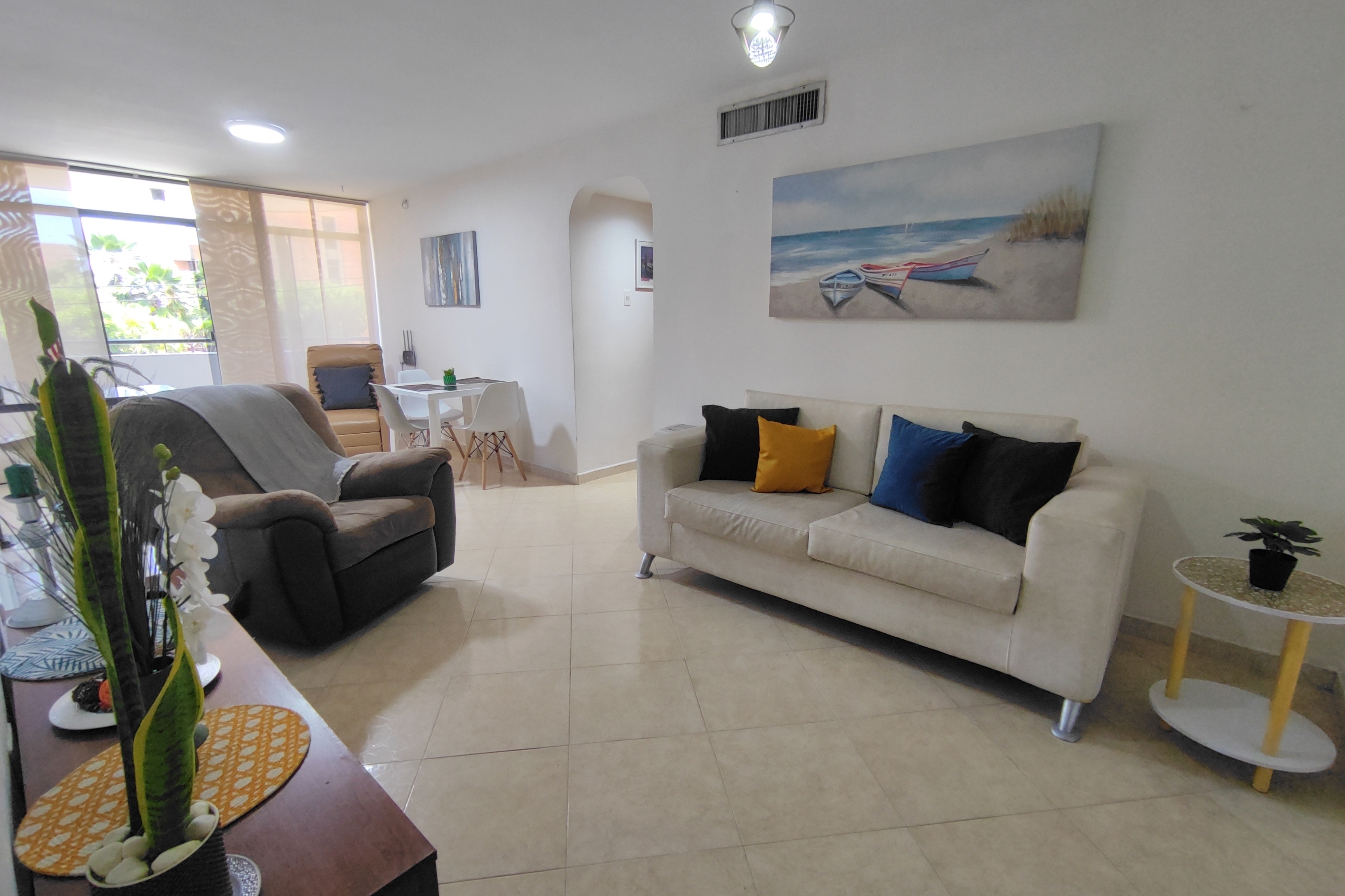 Beautiful Apartment in Lechería PLC