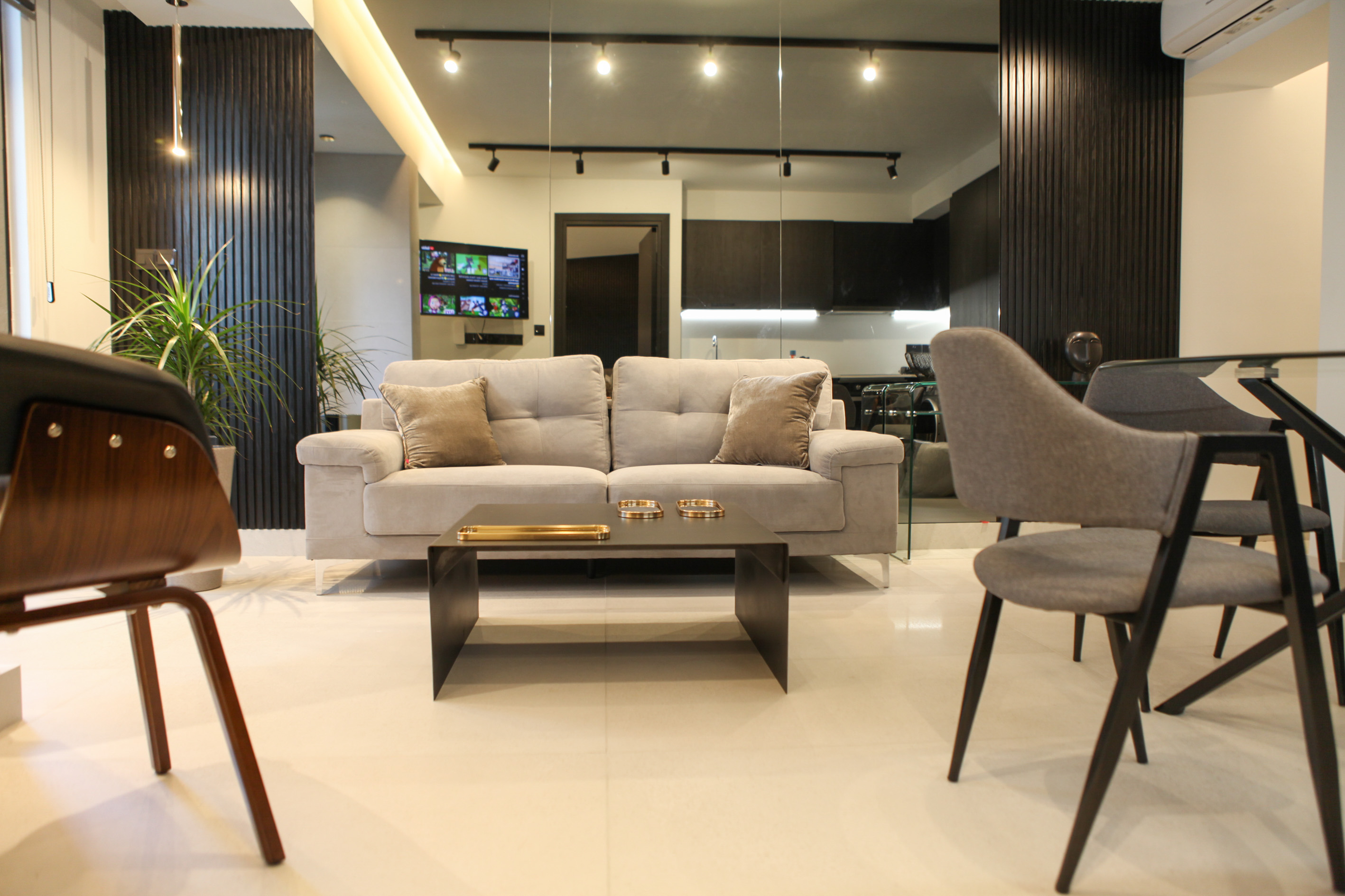 Stylish Two bedroom two bathroom apartment in town