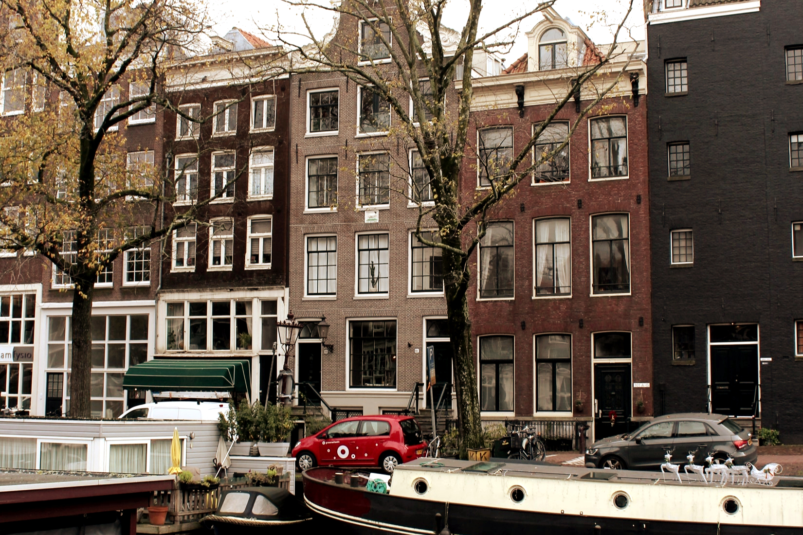 Big 4 bedroom canal apartment — Amsterdam stay