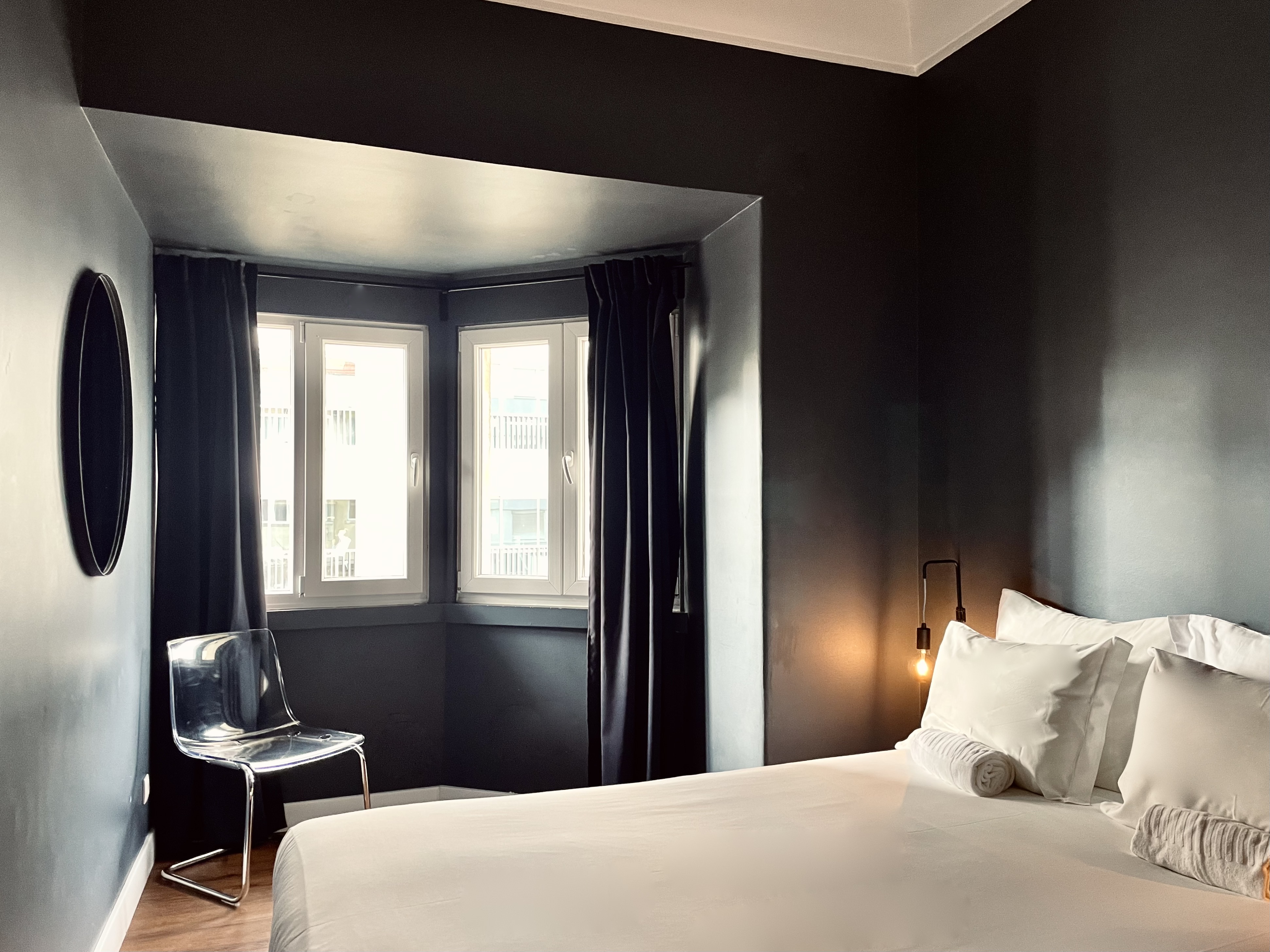 Avenue Hostel - Double Room w/ shared bathroom