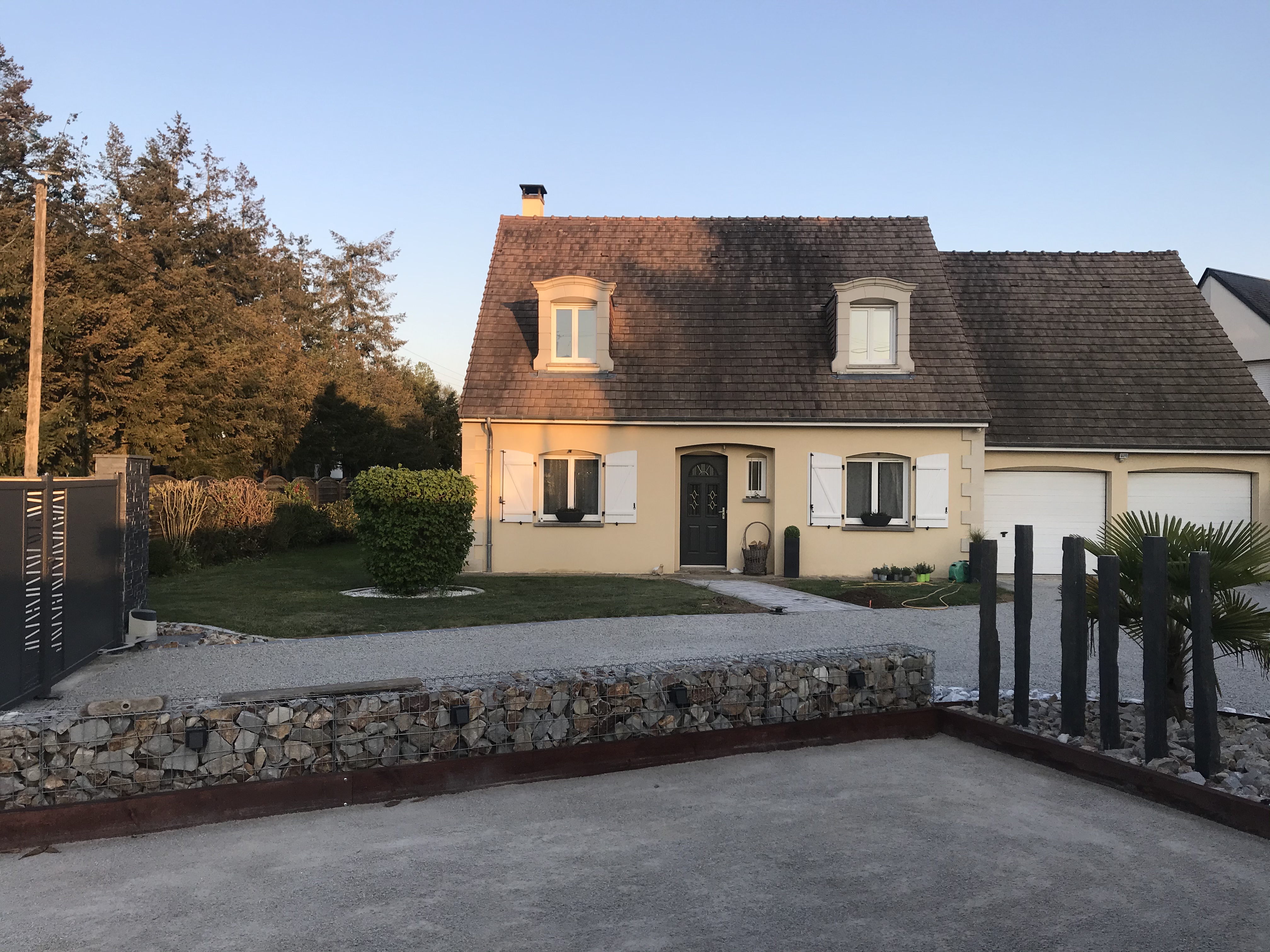 Room near circuit du Mans