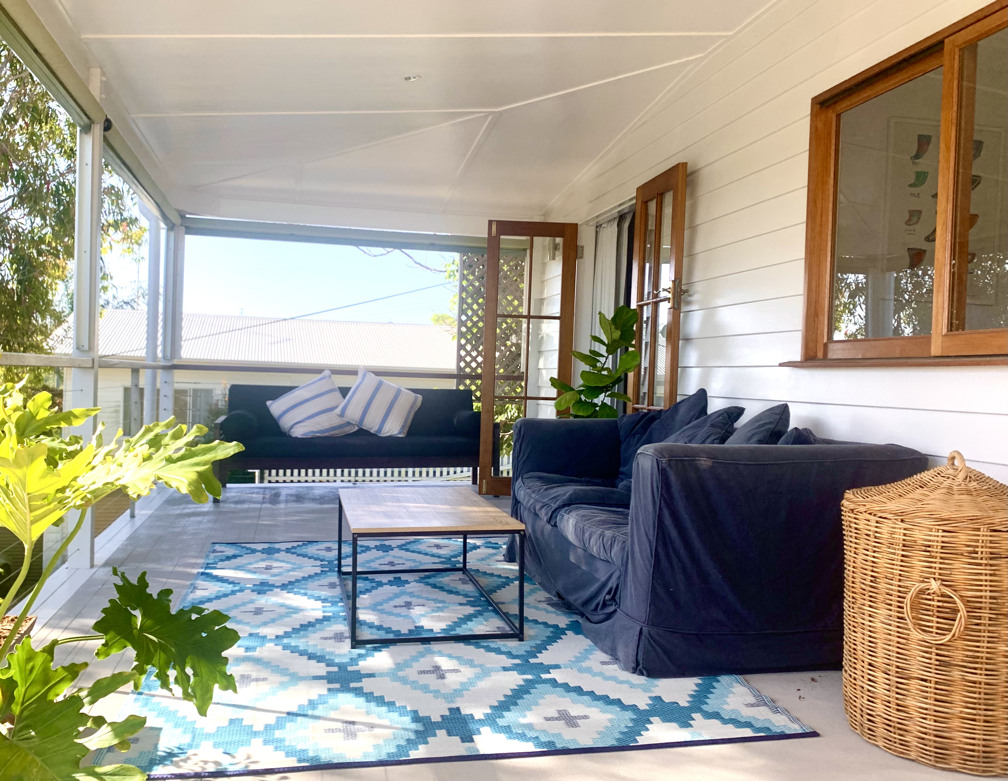 Stunning couples beach house! Walk everywhere
