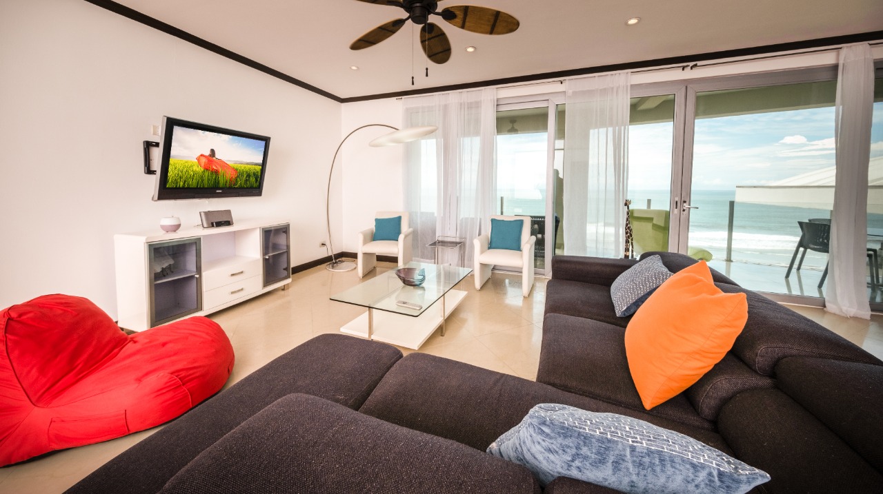 Ocean Front 4 Bedrooms in the 9 Floor Apartments for Rent in Jaco