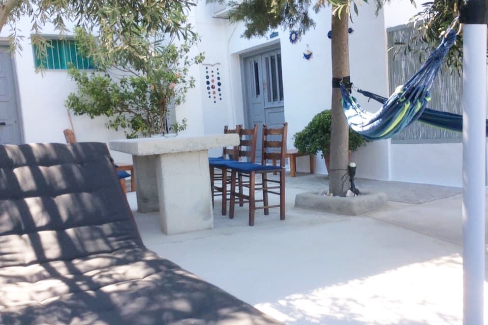Two Bedroom Apartment for 6 - Ios - Free Transfers