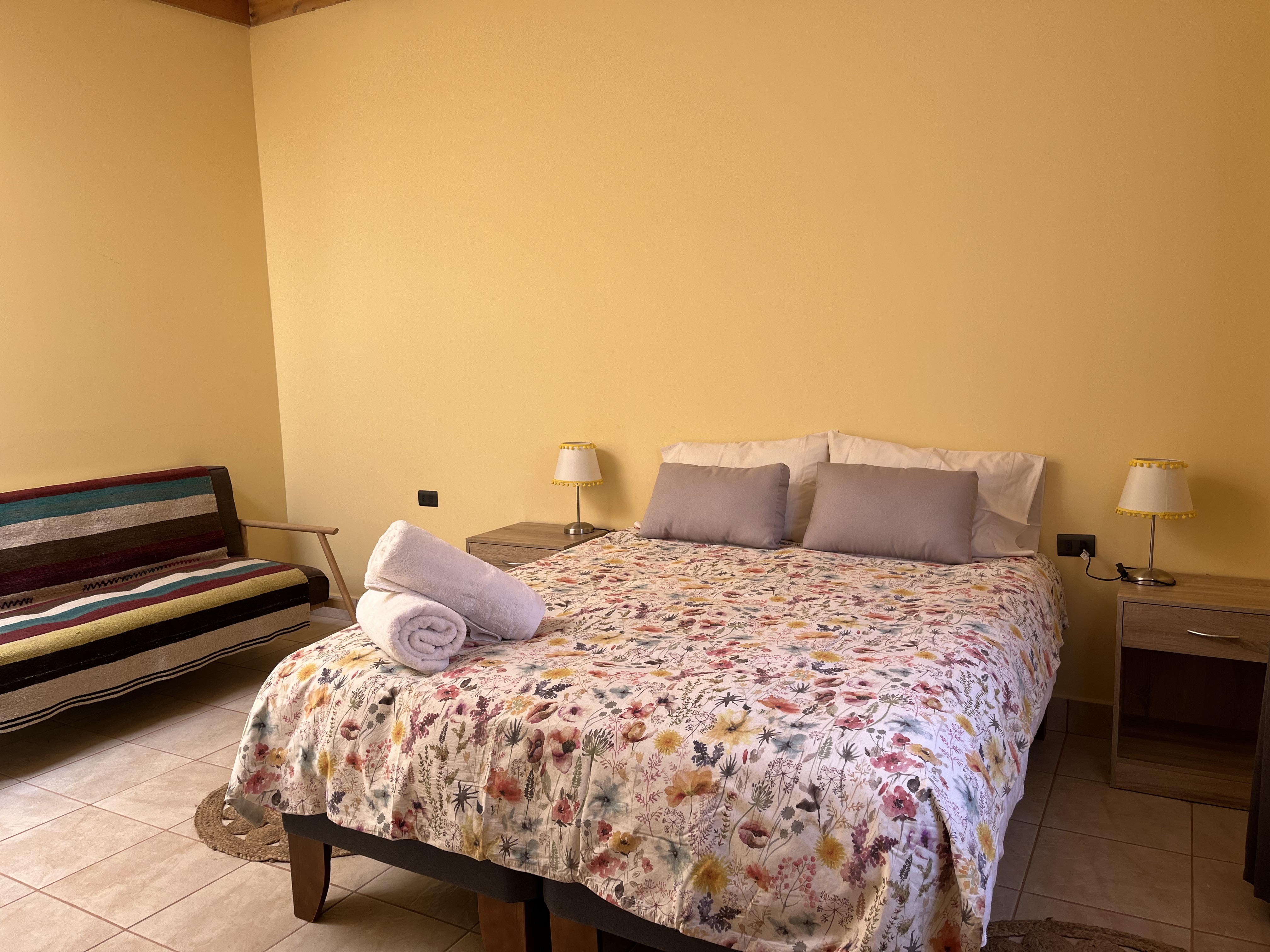 Casa Warmi 4. New Wifi house and parking.