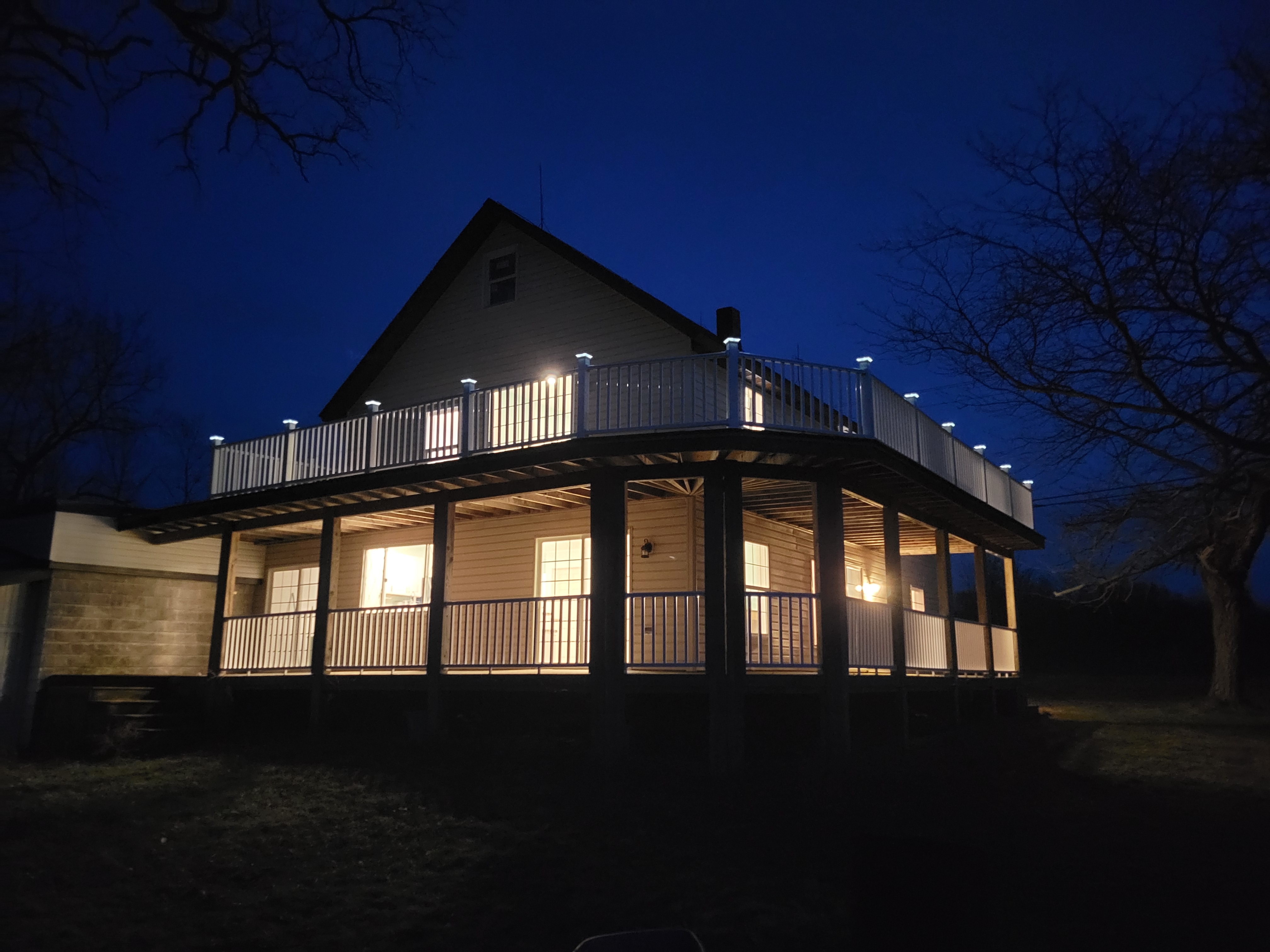 Lakehouse Vineyard on Lake Erie