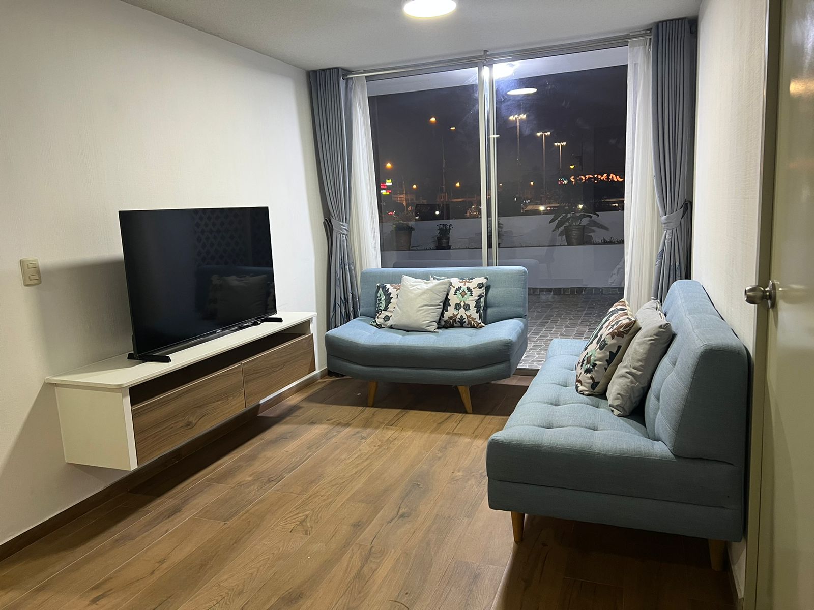 Accommodation close to the airport