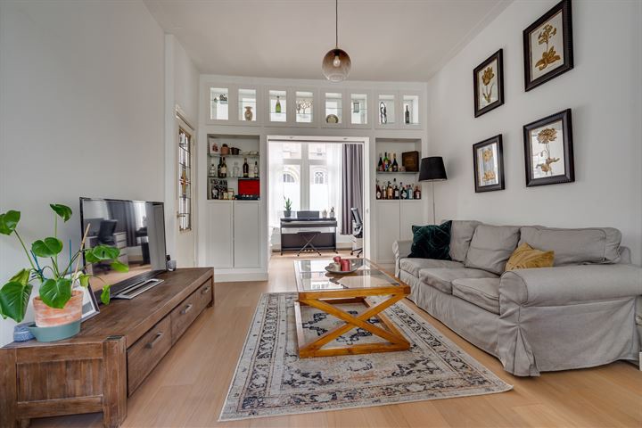 Cozy Jordaan house with lush garden โ Amsterdam stay