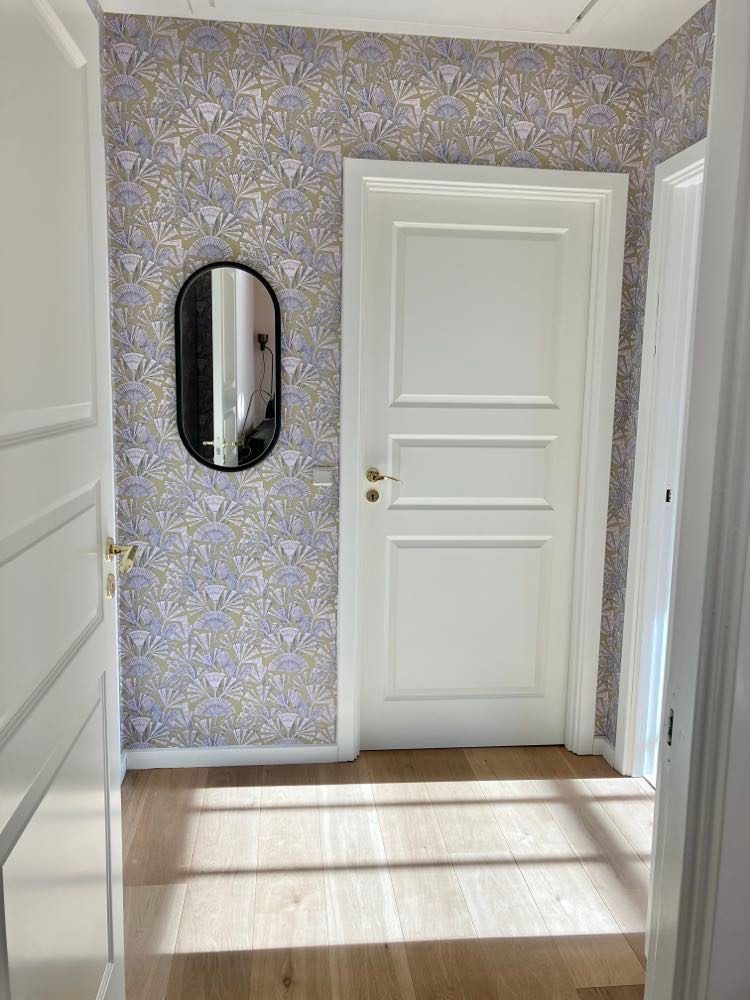 Large flat close to city centre - free parking