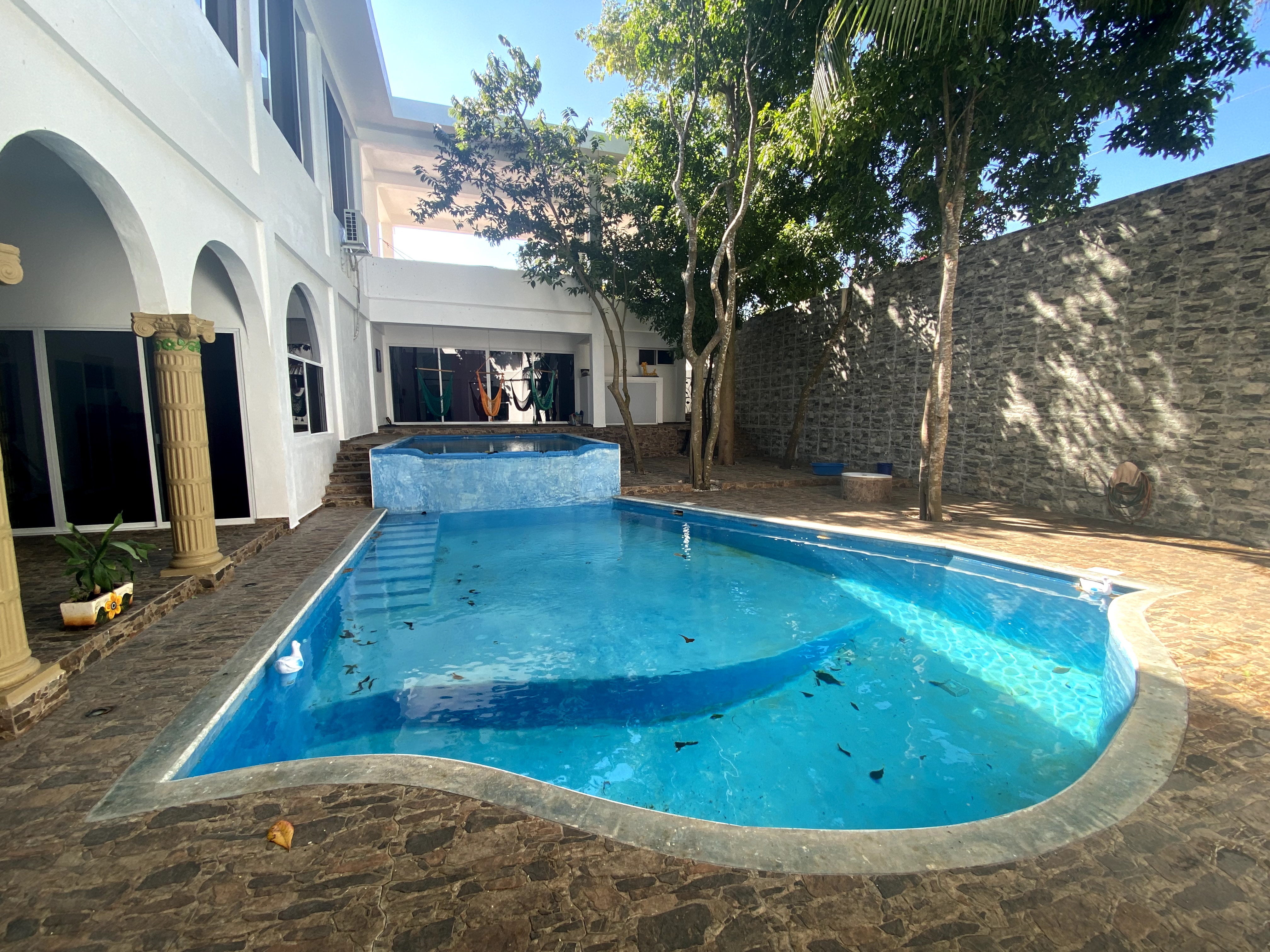 Unique Master Suite, Pool & Bikes Included