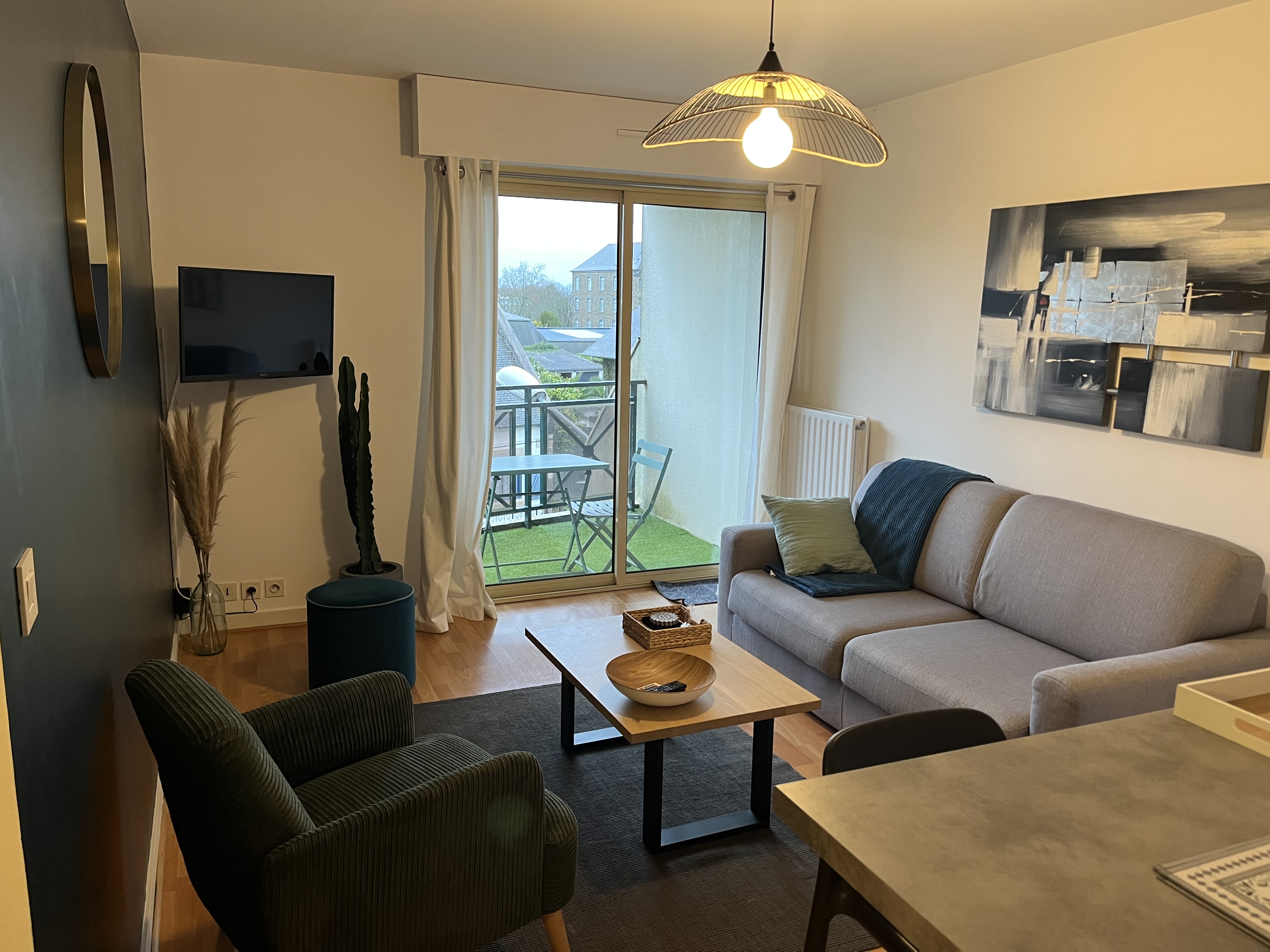 Apartment with terrace