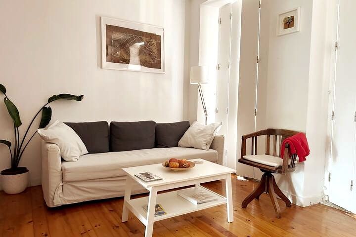 T2 Duplex central for up to 4p in Santo Antnio, Lisbon