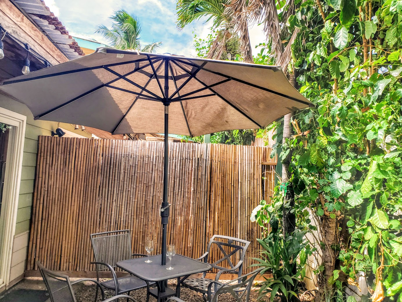 Cute Kapaa Studio w/patio 2 Blocks from Ocean in Kapaa-Wailua, Hawaii