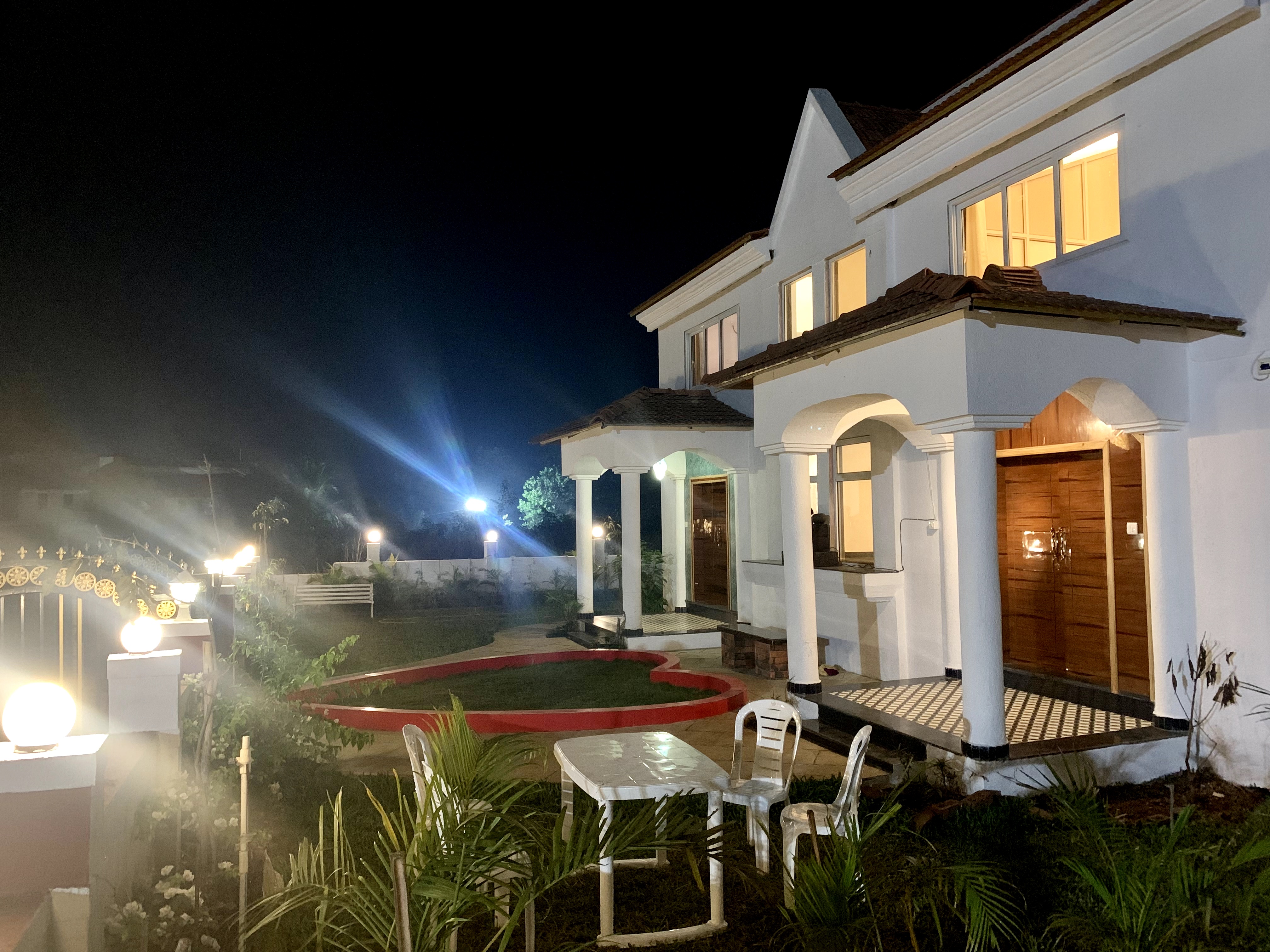 Be Happyy Villa 3BHK with private pool 8 - 12 ppl.