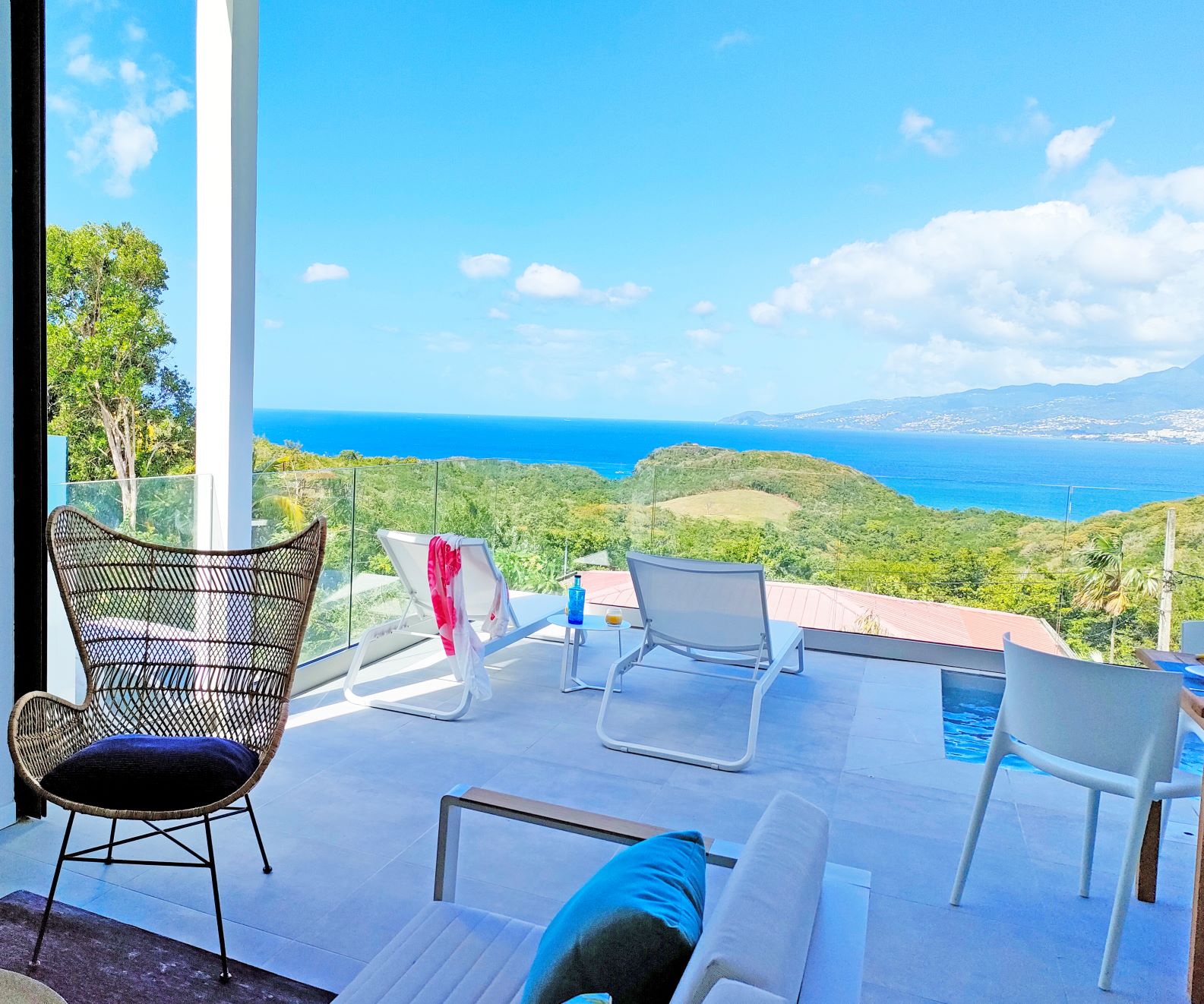 Villa Aurora, great sea view, Les Trois Ilets