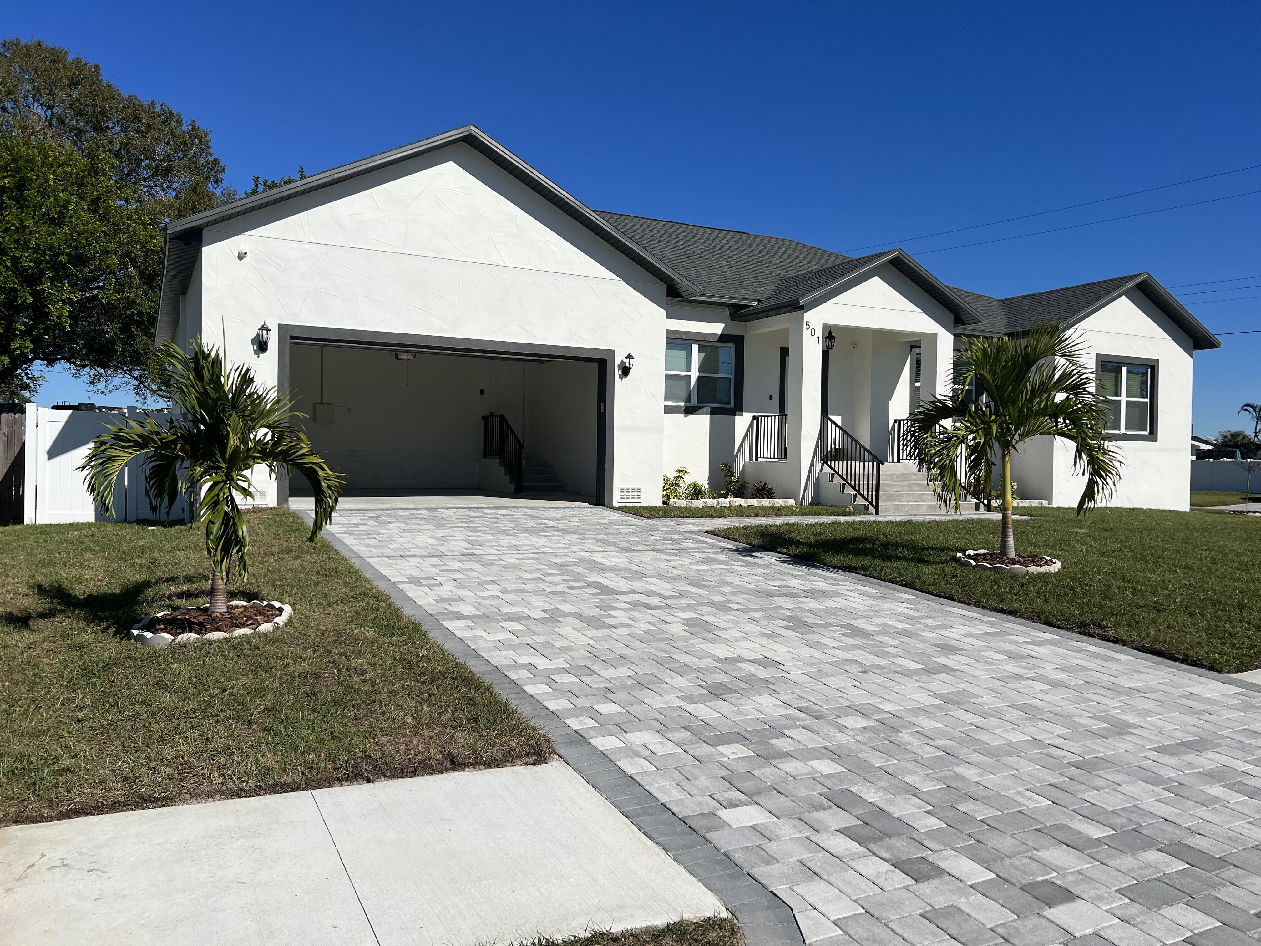 Newly Built Apollo Beach Gem