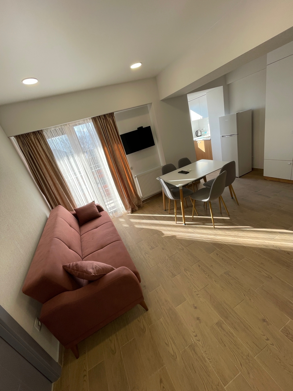 LEO GROUP Luxury suite  05-456 bakuriani inn