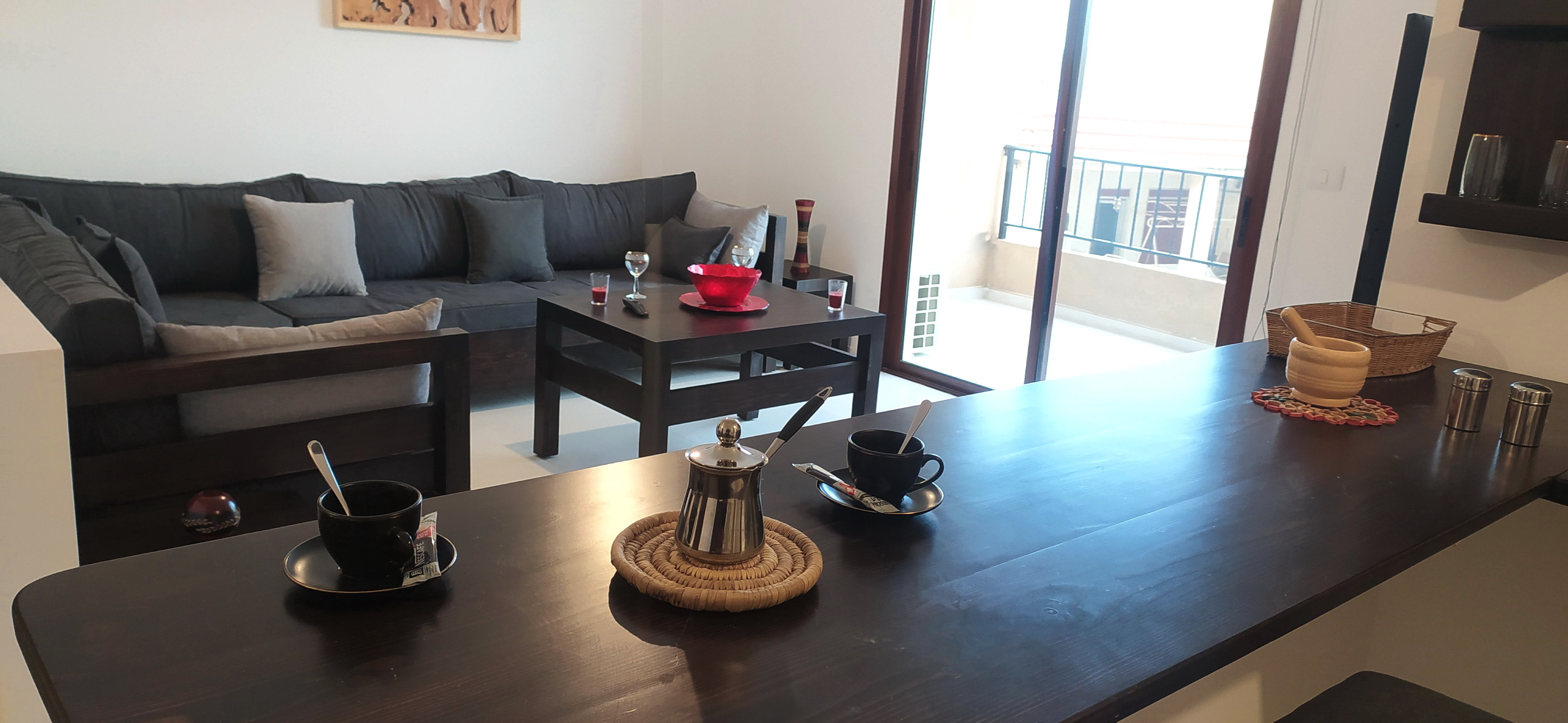 BatrounTown;Bigapt;Kitchen;1Bedrm;1.5Bath