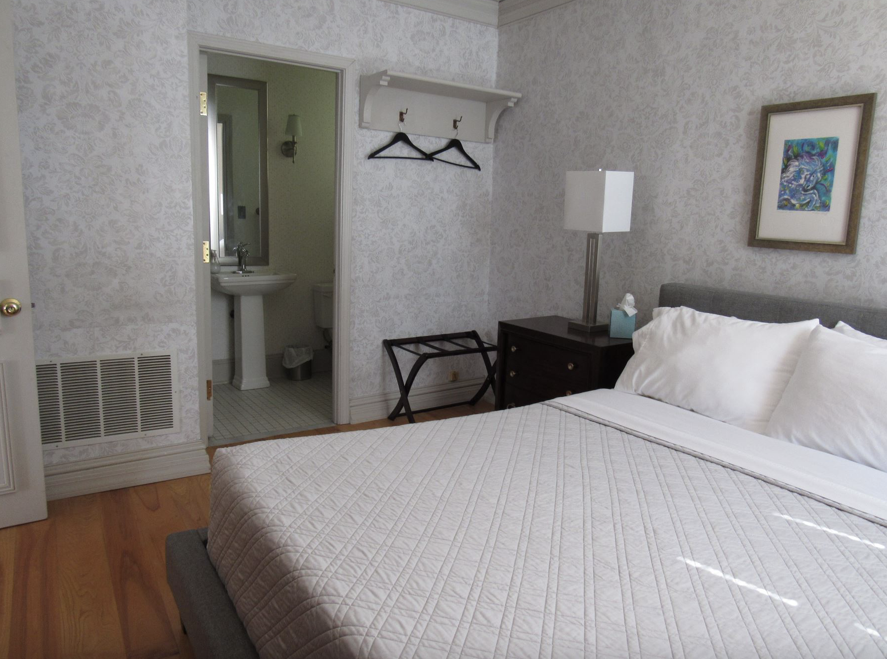 Historic Washington Park Inn | Room 4 | Floor 2 in NINTH WARD, Albany