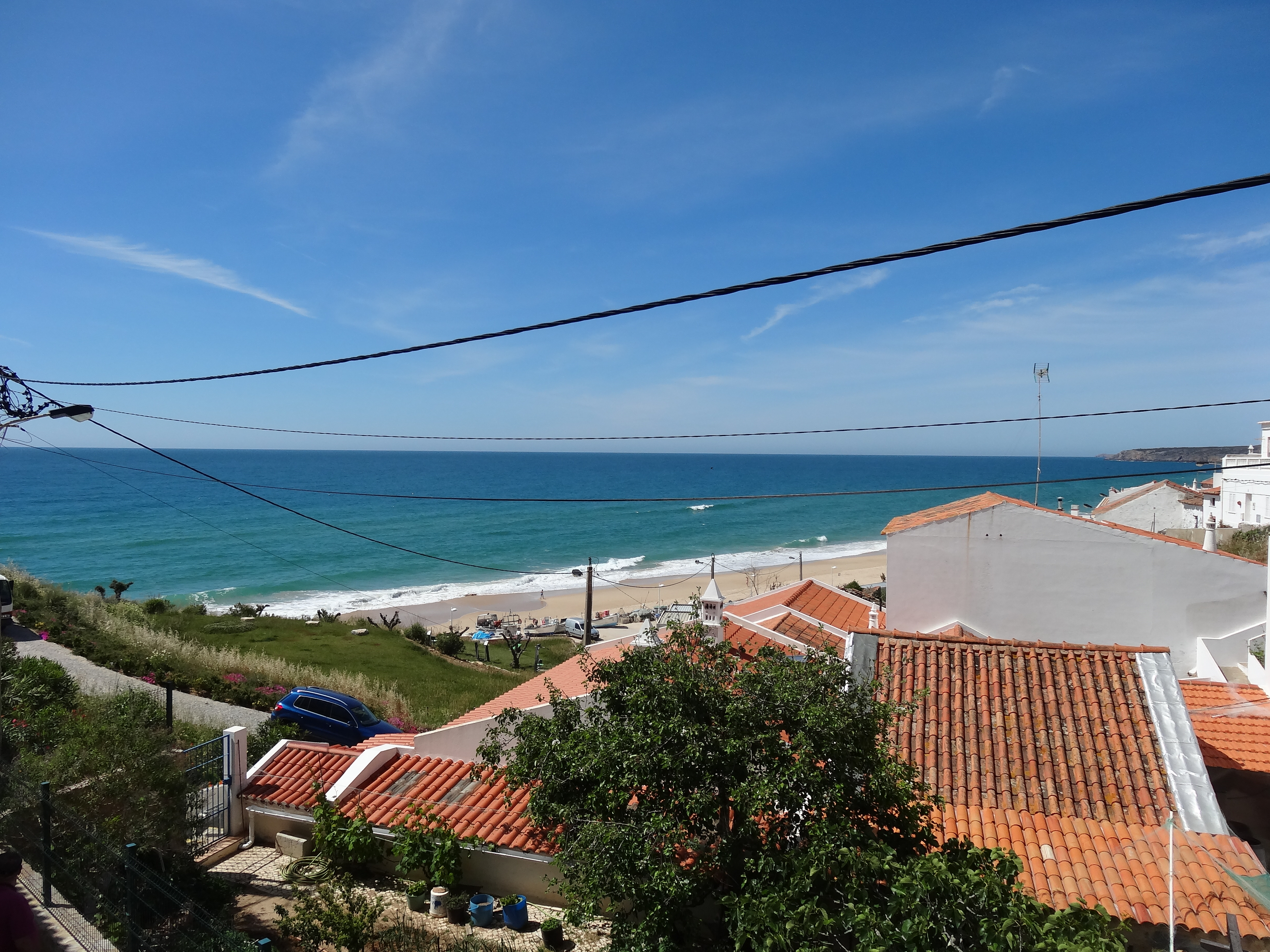 Lovely beach house 50m to beach