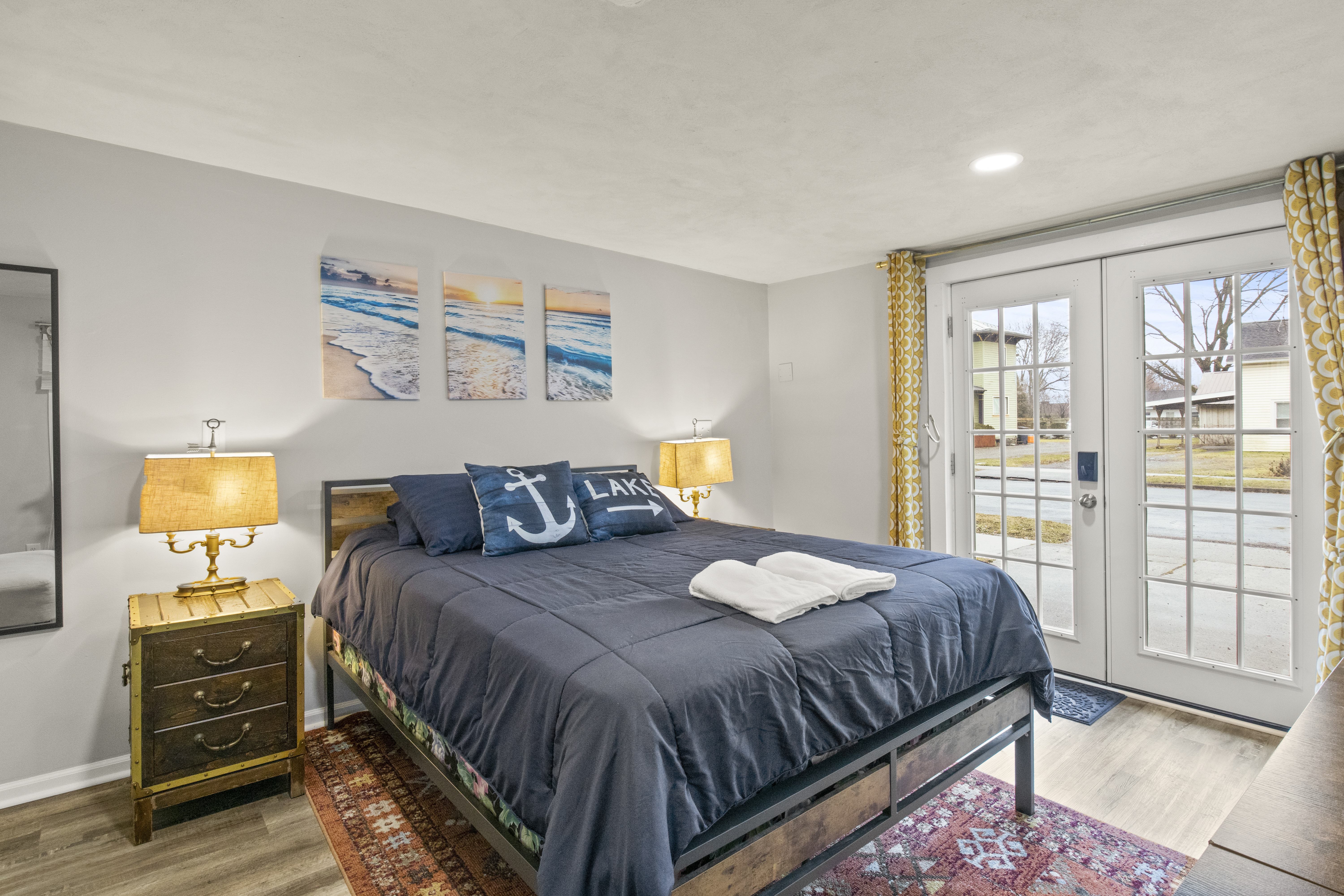 Walk to Parks, Dining & Lake! Close to Race Track!