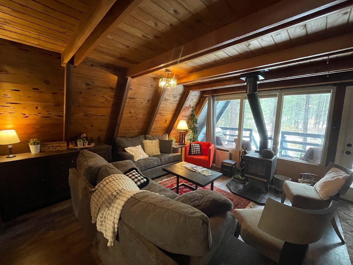 Rustic River Retreat - 12 minutes to Sugar Bowl!