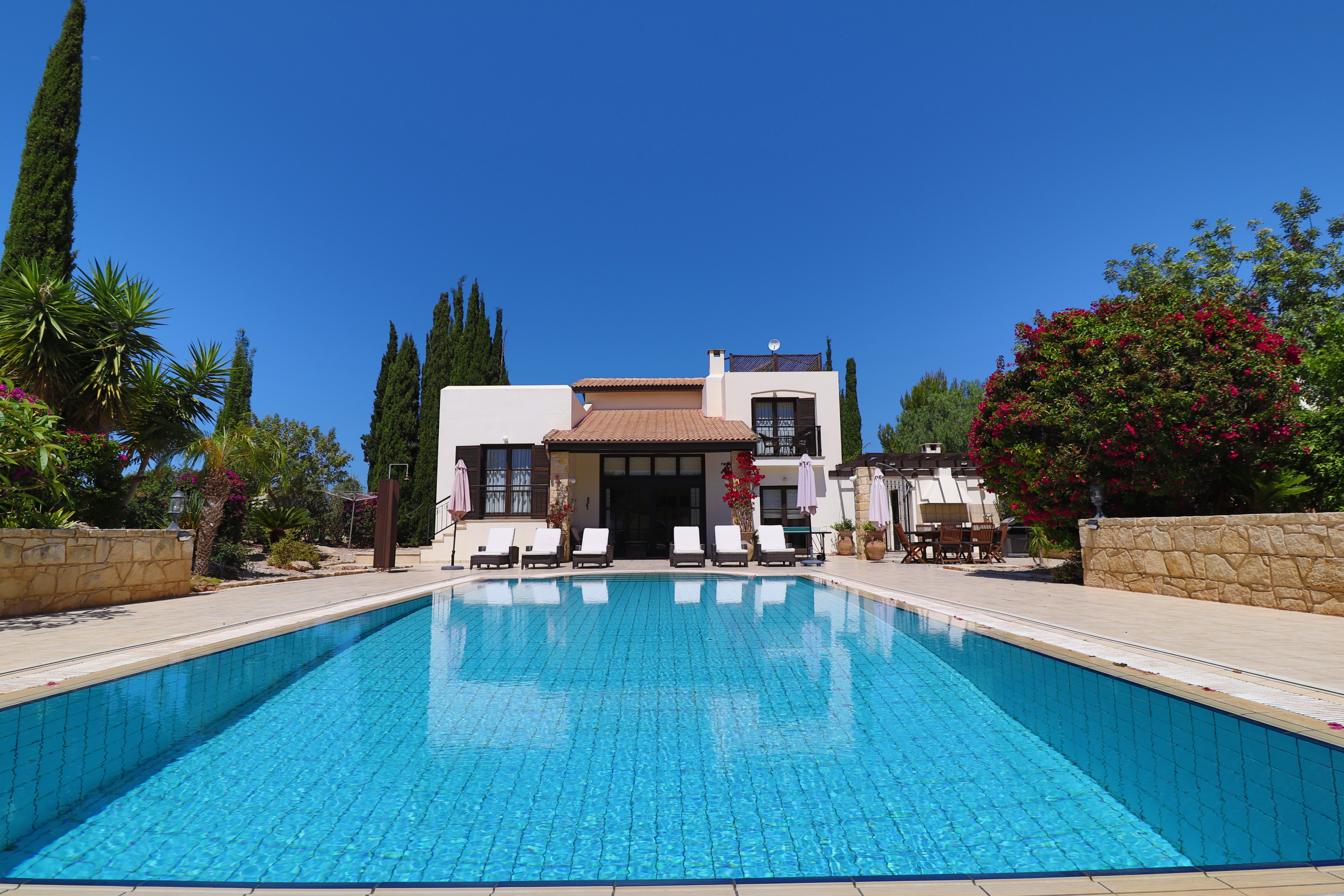 Luxury 3 Bed Villa & Large Pool, Aphrodite Hills