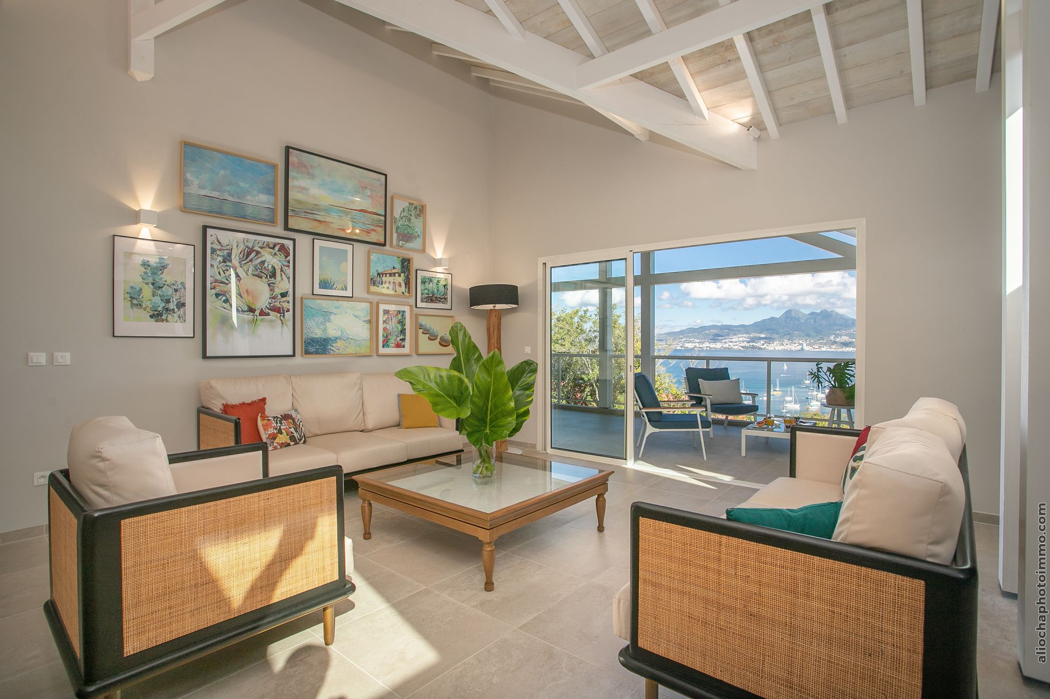 Tangarane Panoramic Sea View Apartment