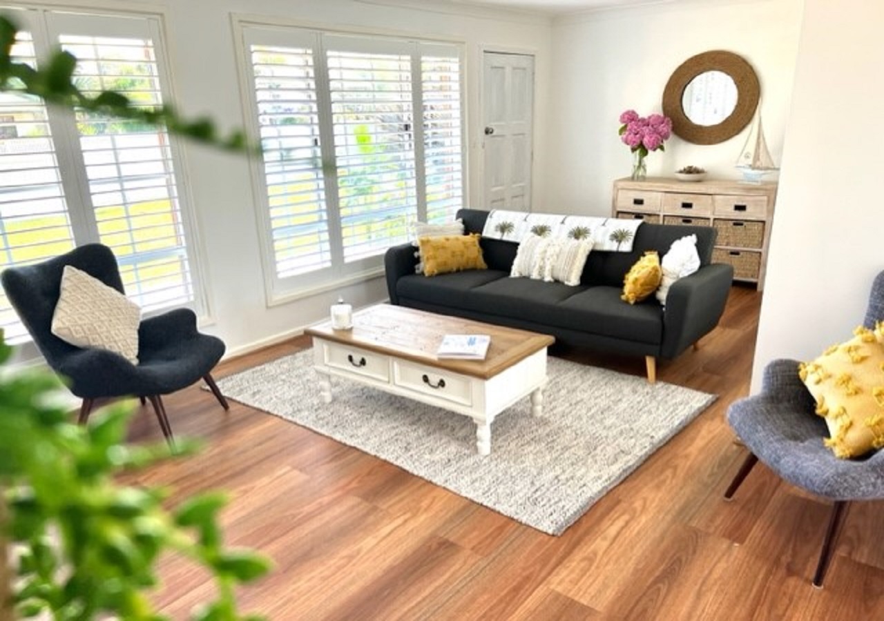 Lux 3 bed home, walk to everything - pet friendly