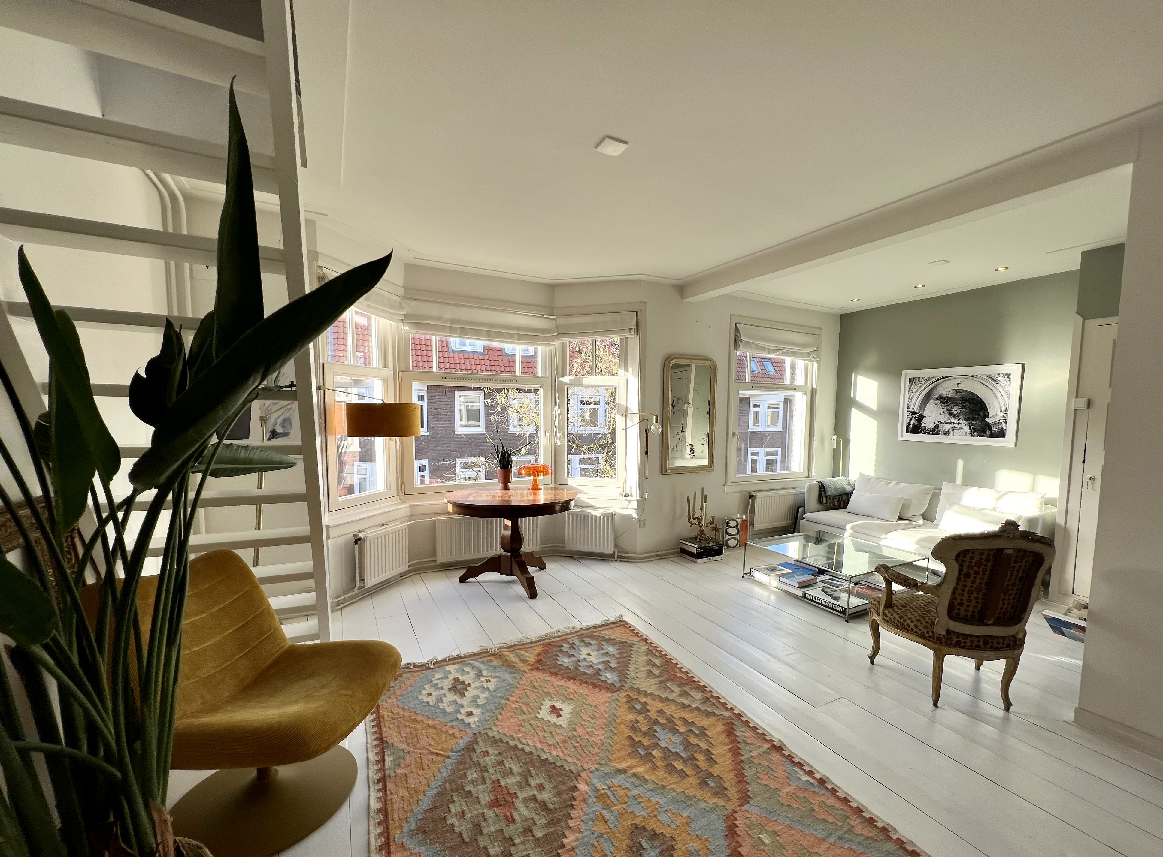 Light & trendy apt | Vondelpark โ Amsterdam stay