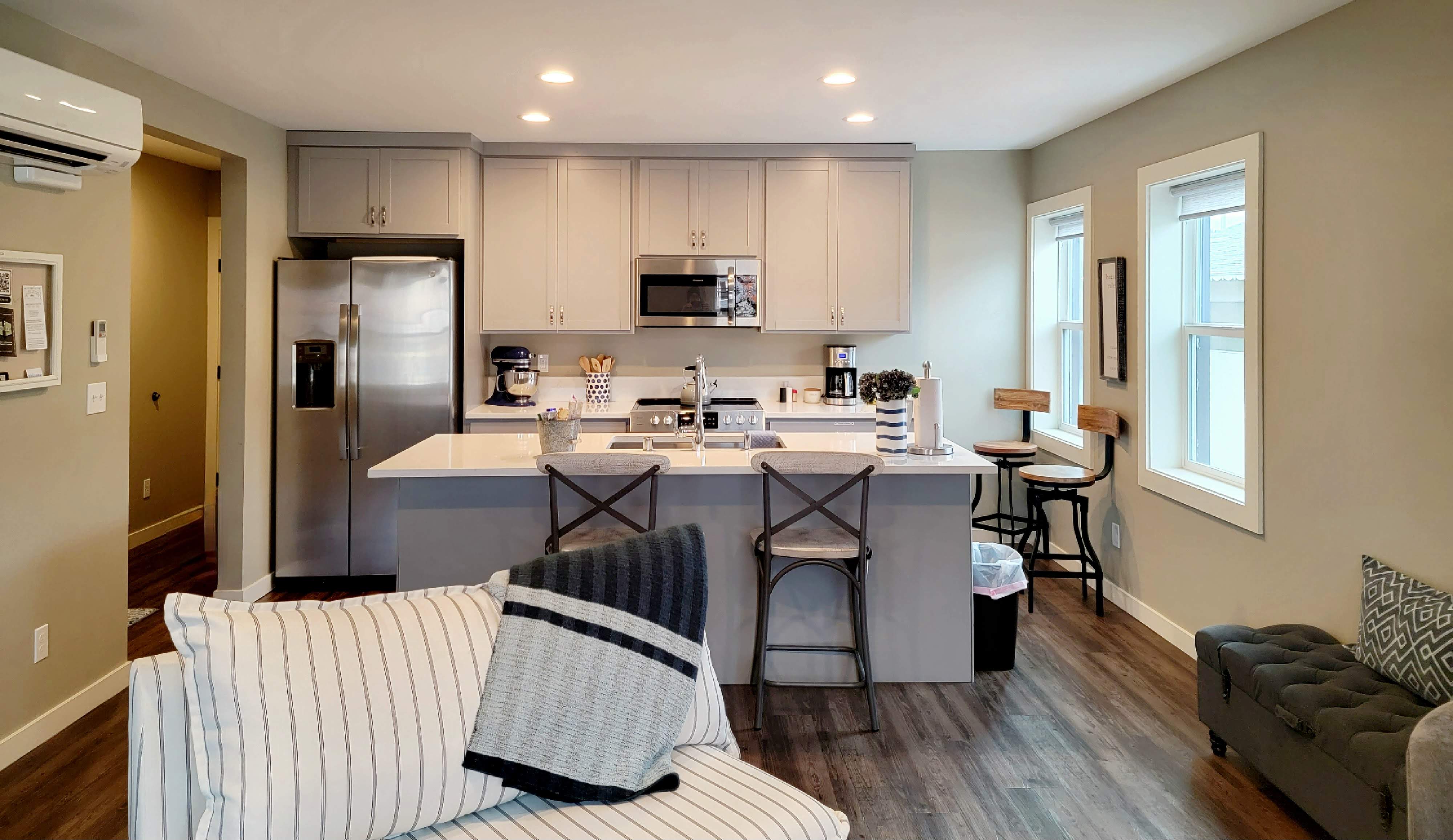 Front Street Suite