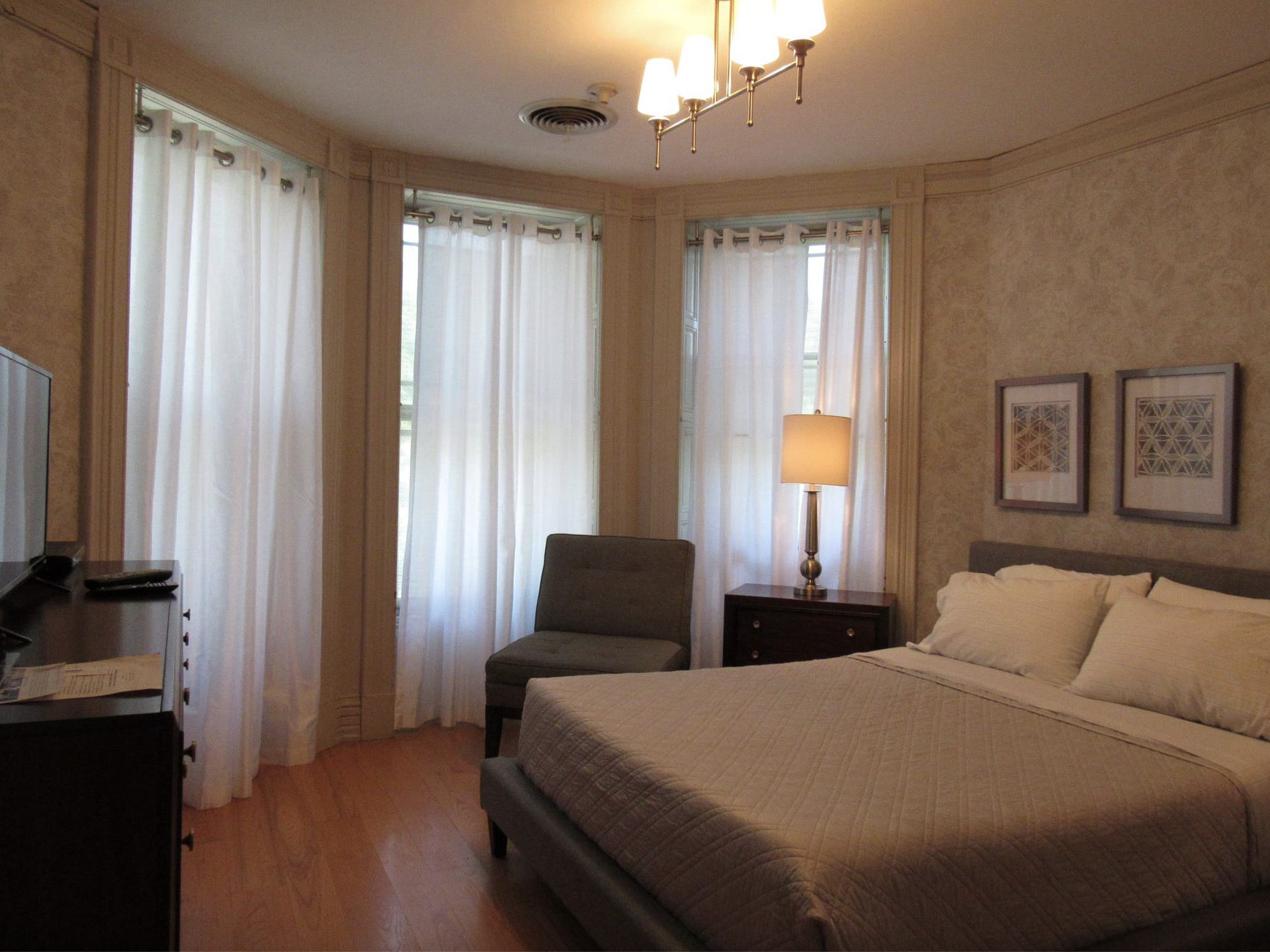 Historic Washington Park Inn | Room 5 | Floor 2 in NINTH WARD, Albany