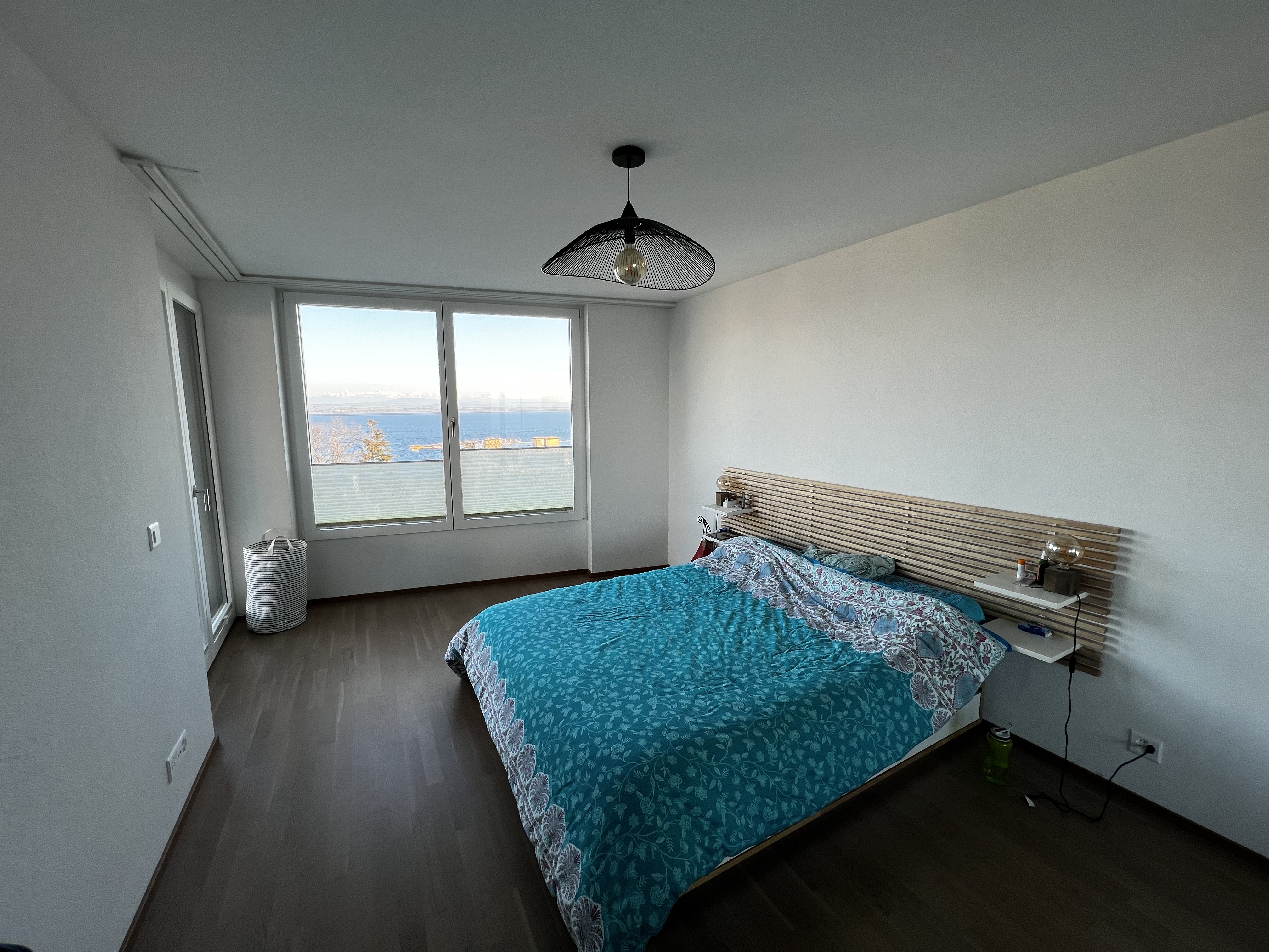 Apartment with a view of the lake