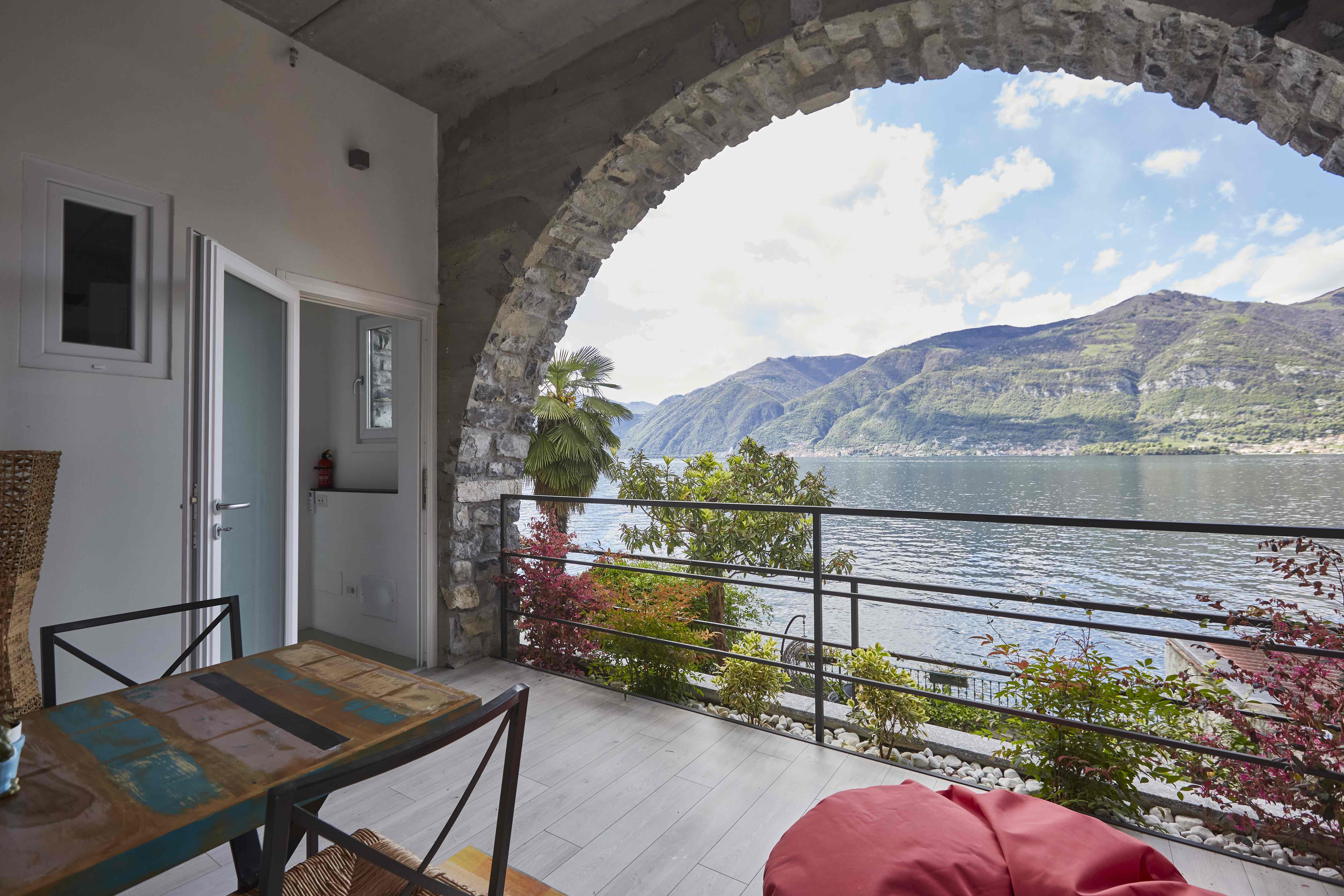 Nest on the lake.   Studio  with lake view