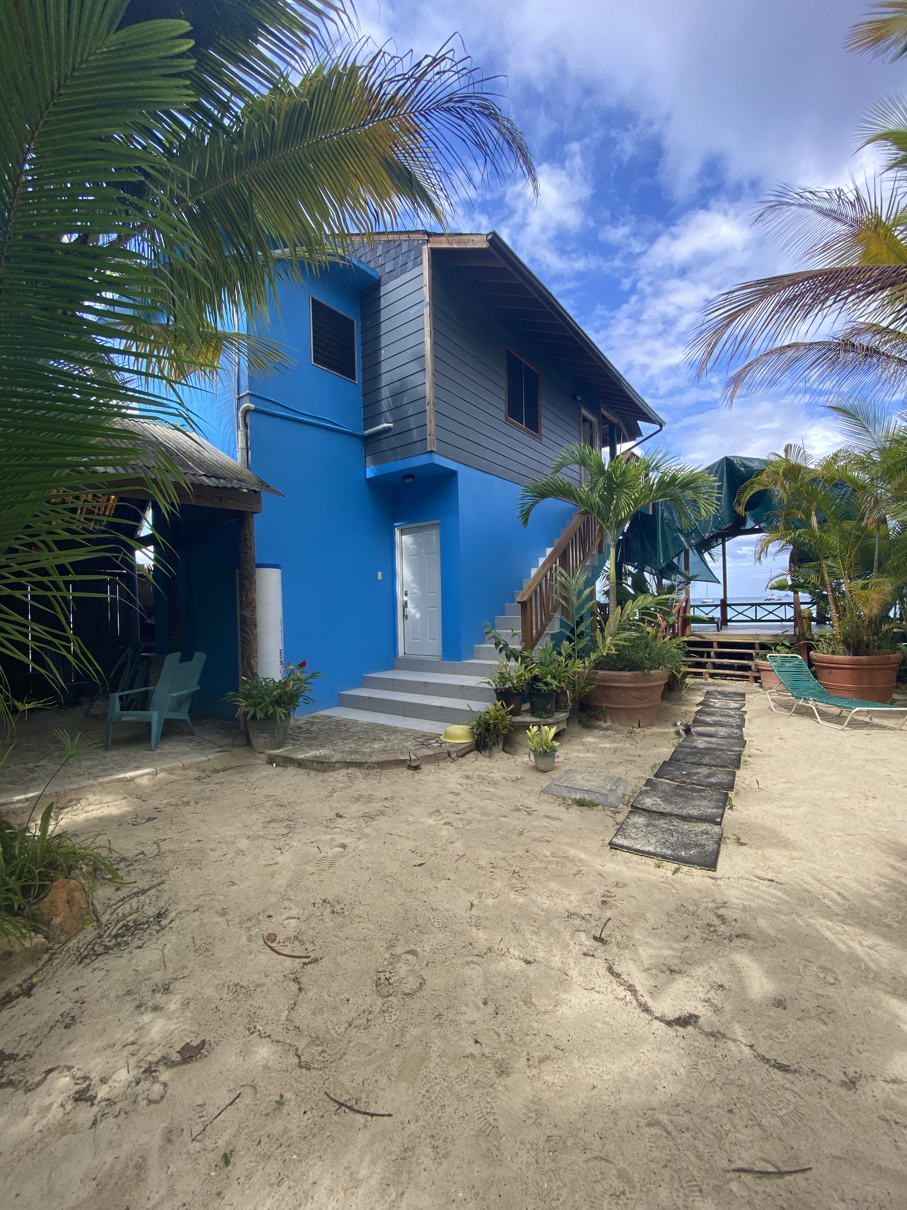 Moody Blues 2, Lazy Dayz Negril