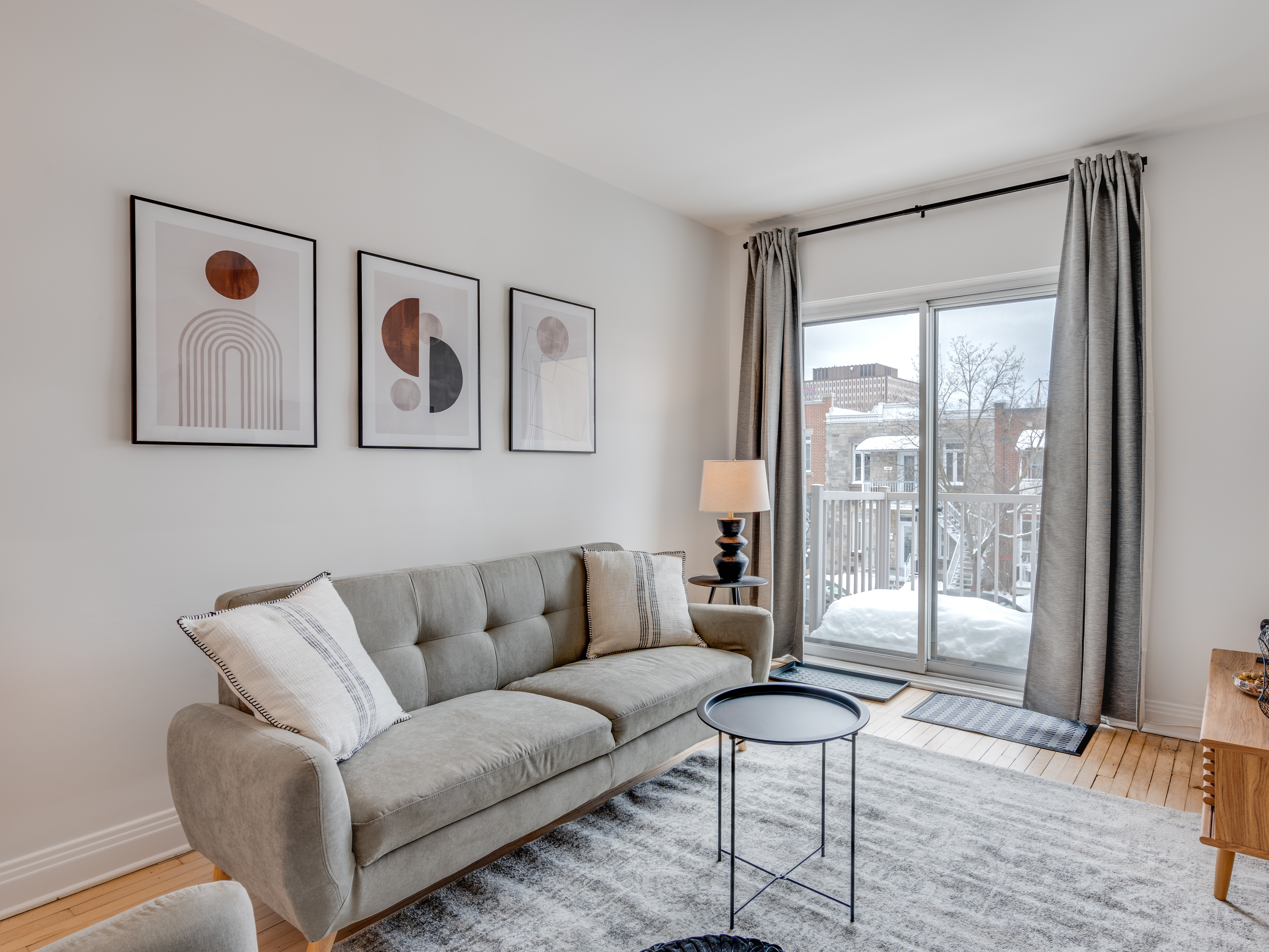 ViCTOR | 3BR – Near Metro & Claude Robillard