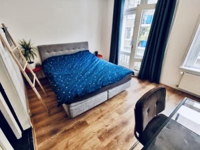 Cozy studio next to Amstel river — Amsterdam stay