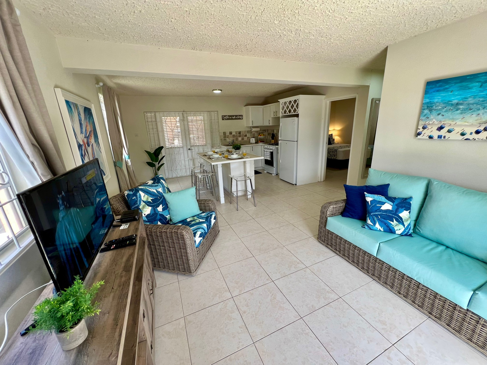 Charming 2 Bd Room Apartment “A” w. Central AC