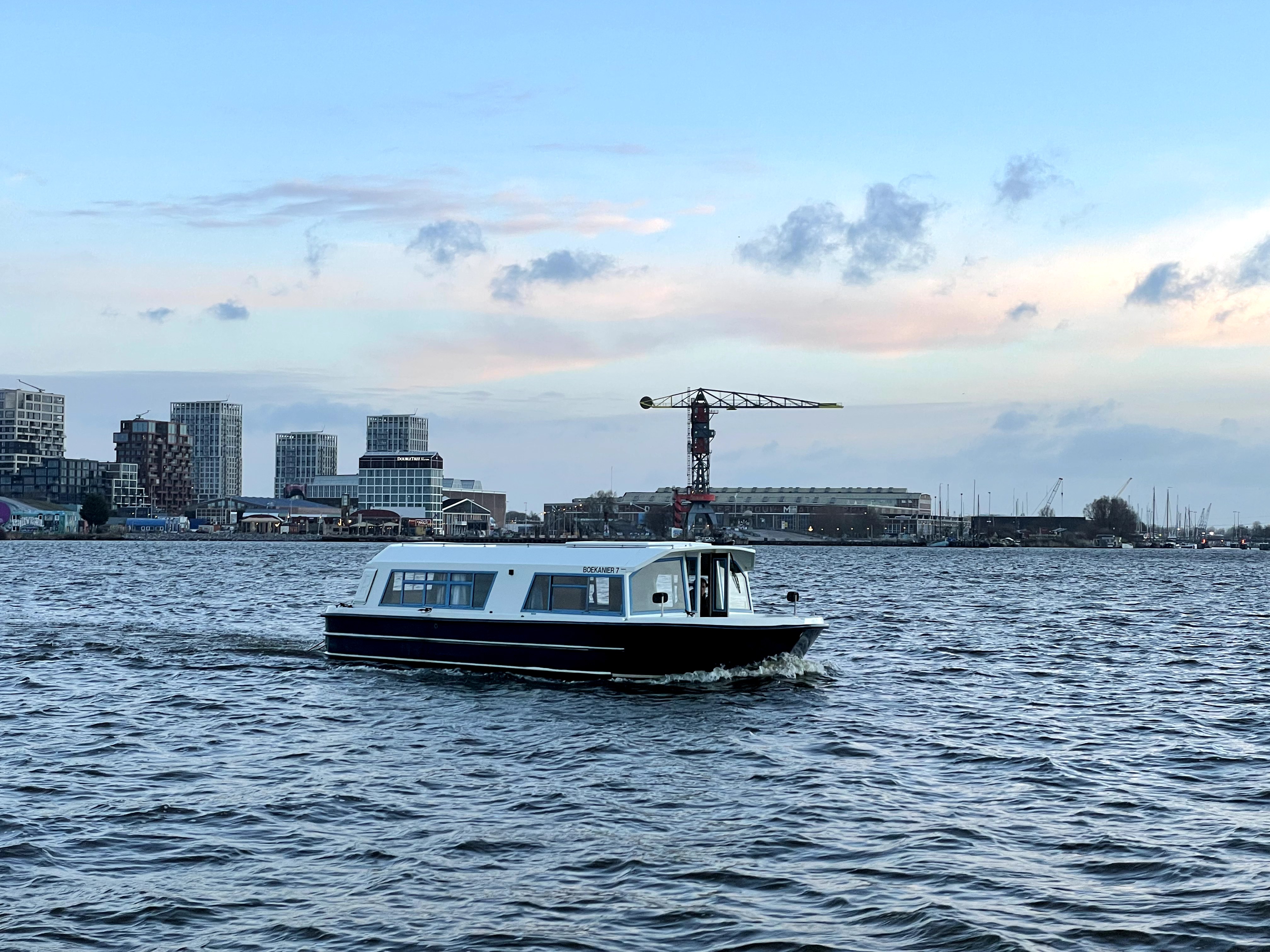 Houseboat 'Boekanier 7' city center Amsterdam β Amsterdam stay