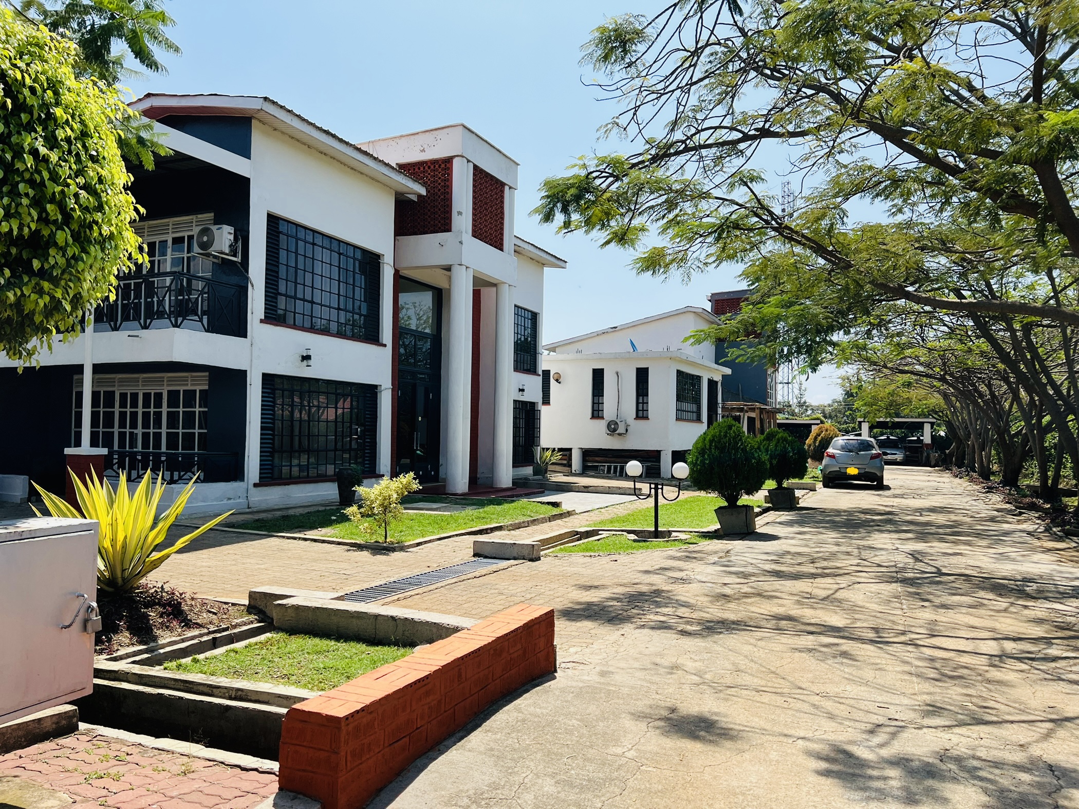 White Court Apartments, Kisumu