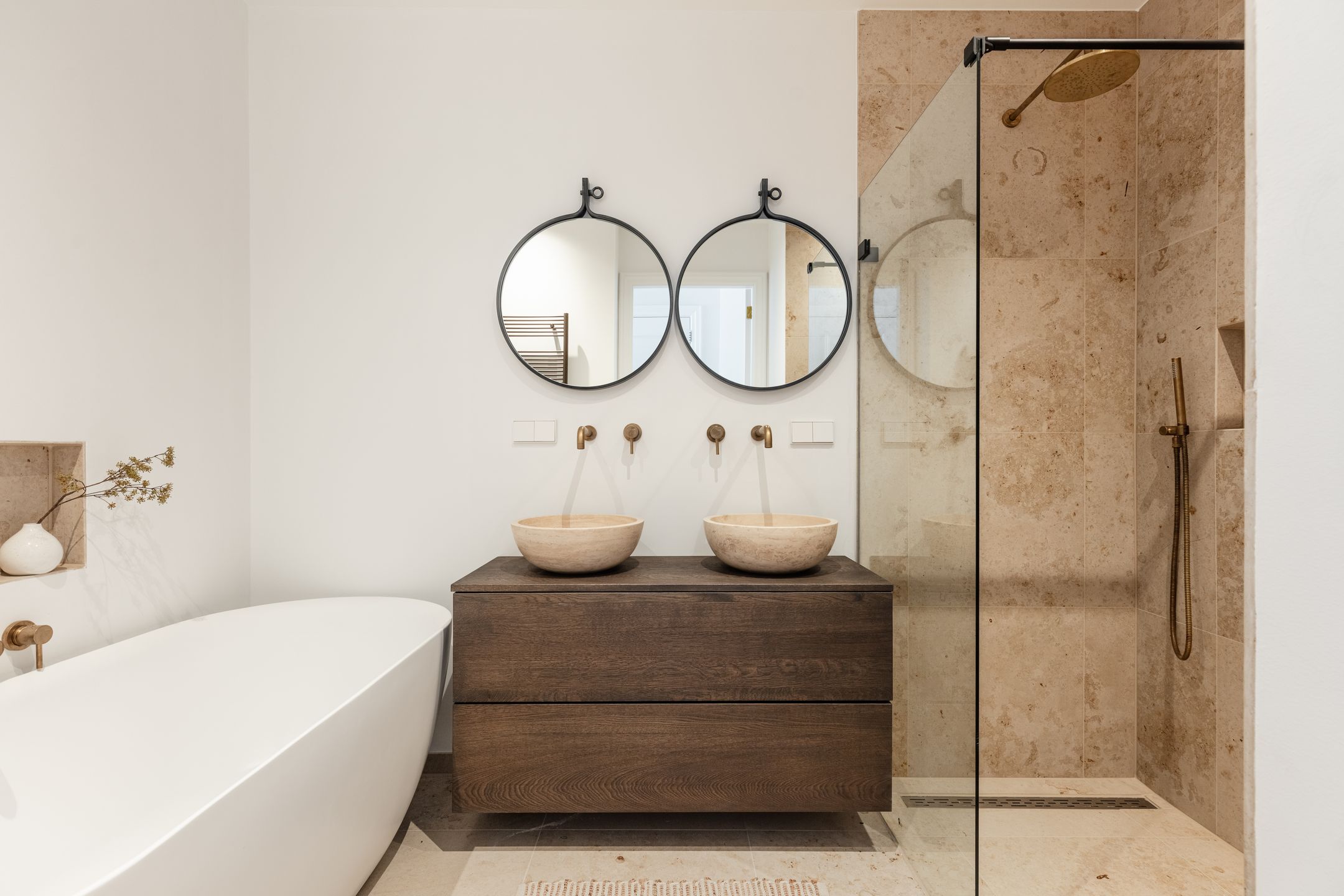 High-end apartment with balcony โ Amsterdam stay