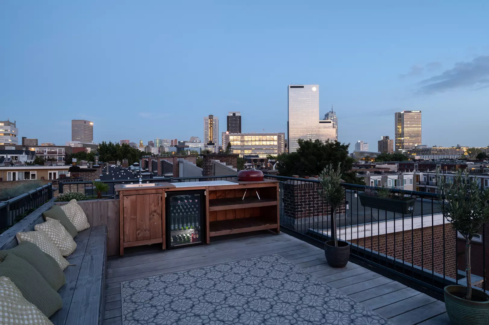 The Rotterdam View — Rotterdam stay