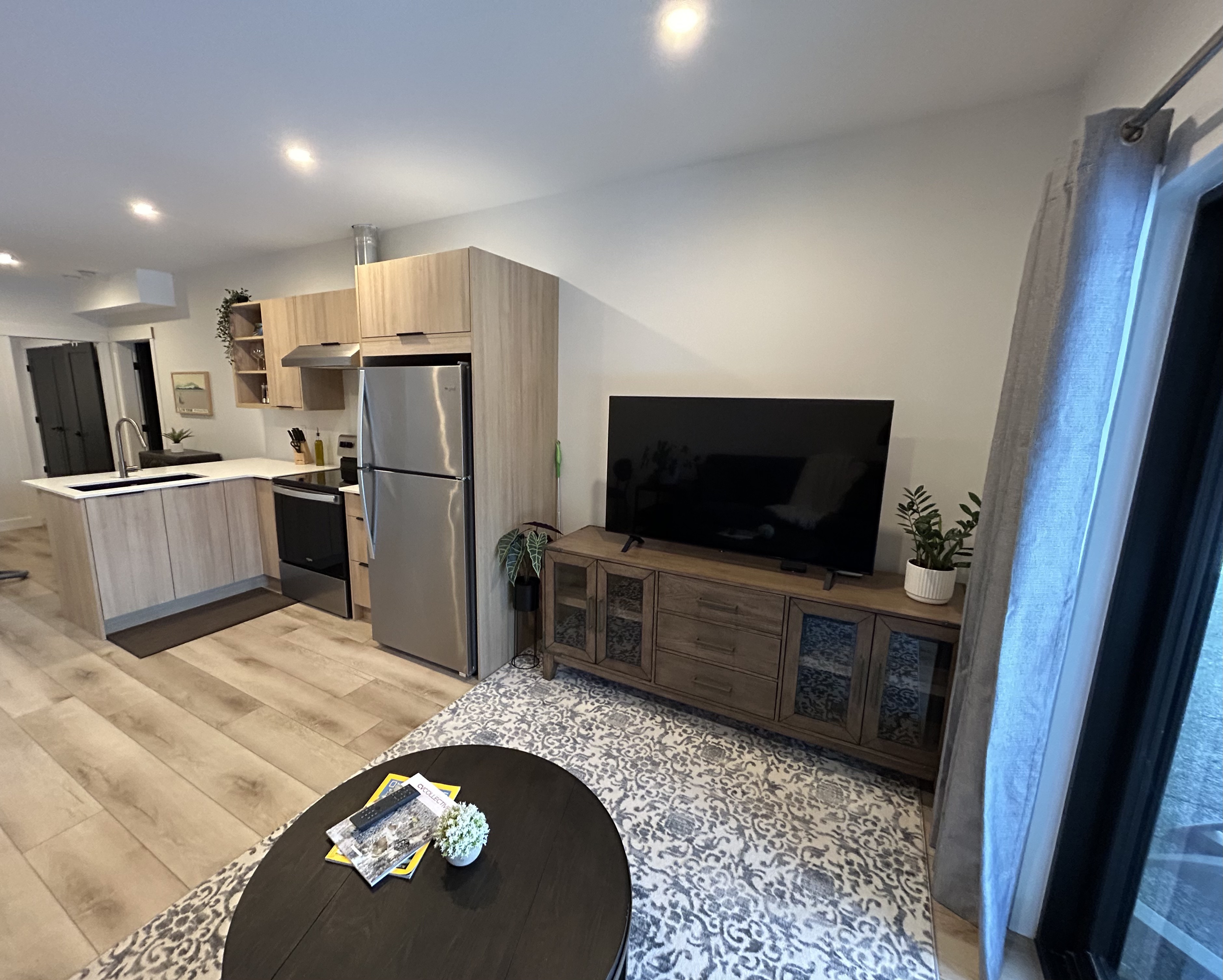 Quiet, Private 1 Bedroom Suite Courtenay