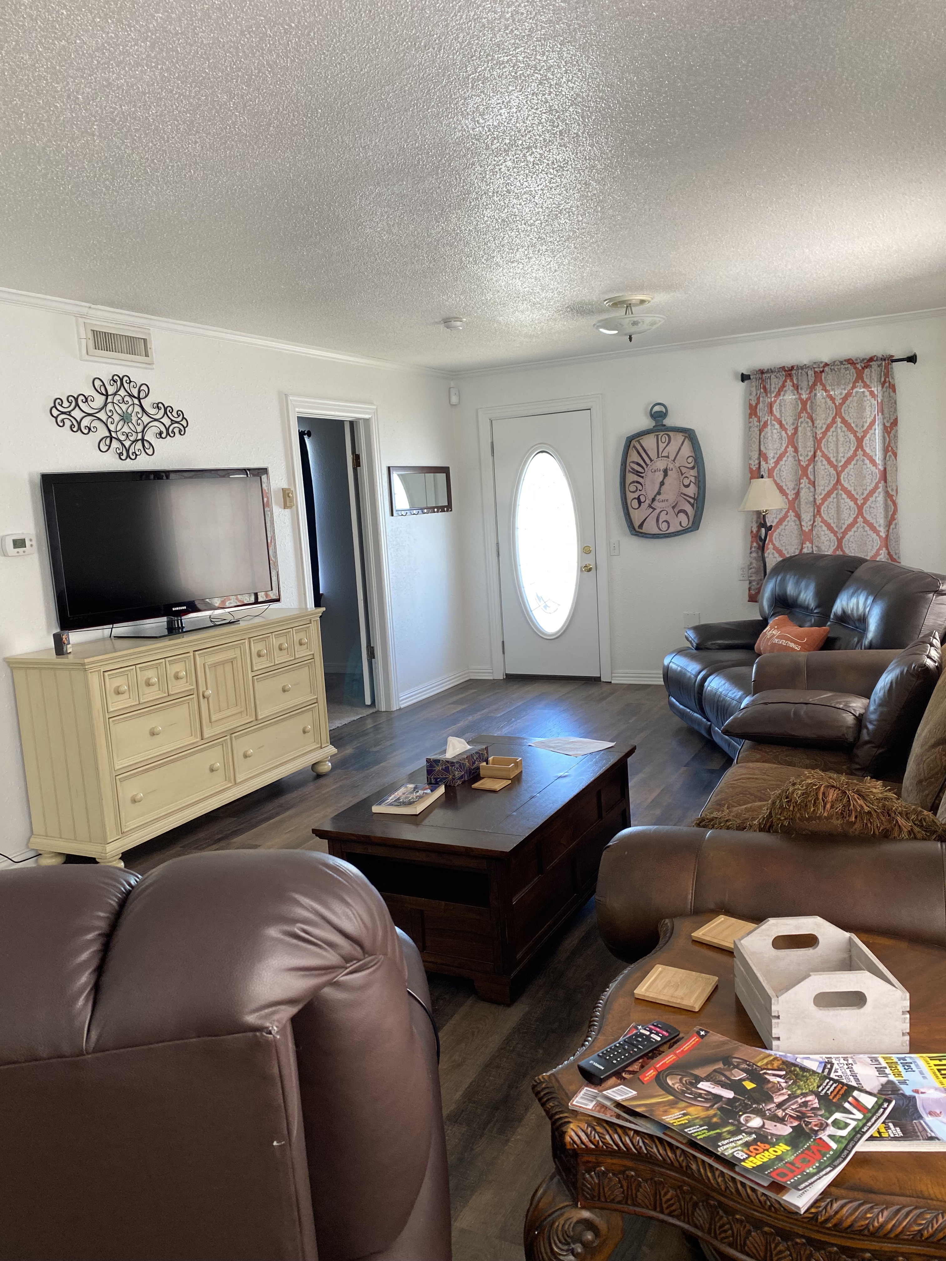 Farmhouse stay on Shady Elm Farm