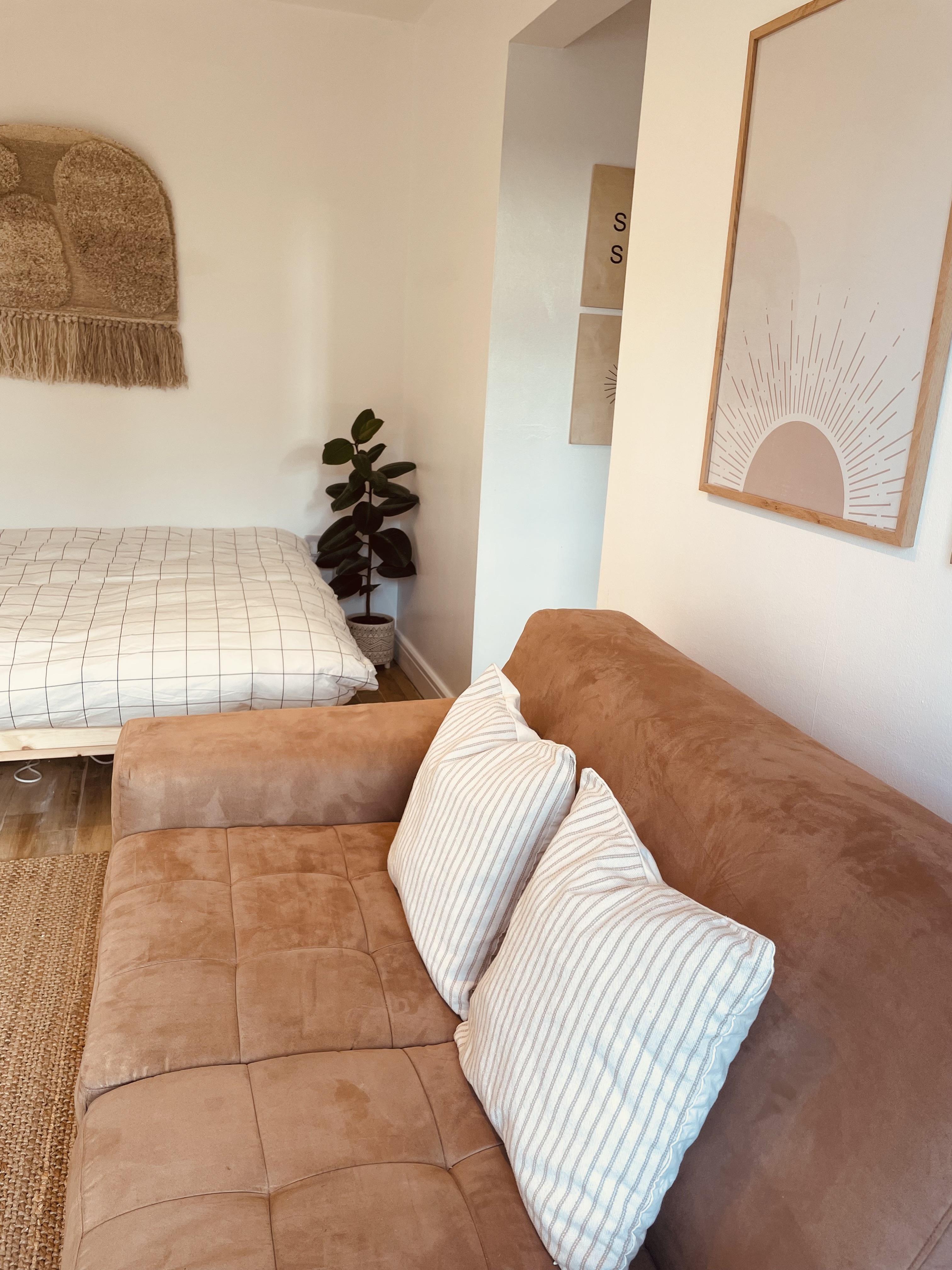 The Maiden Studio. Derry city. Studio Apartment.