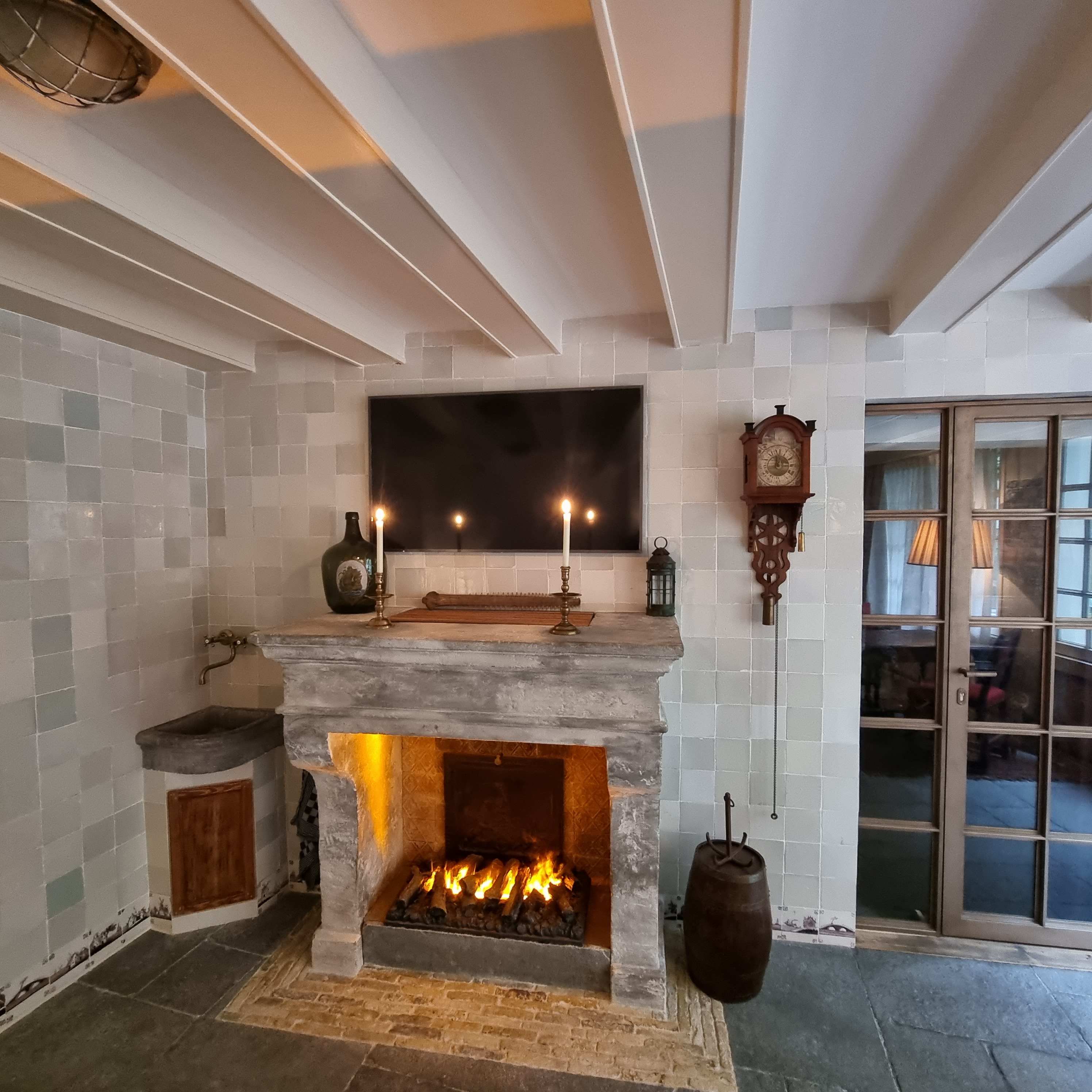 Antique Style B&B with Patio in Center โ Amsterdam stay